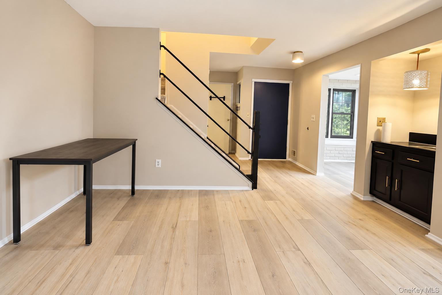 83 Treetop Circle – For Sale photo 5