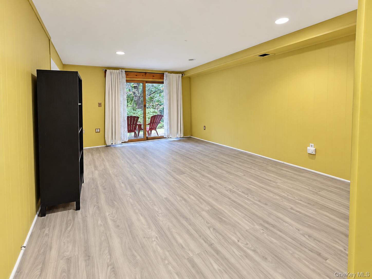83 Treetop Circle – For Sale photo 15