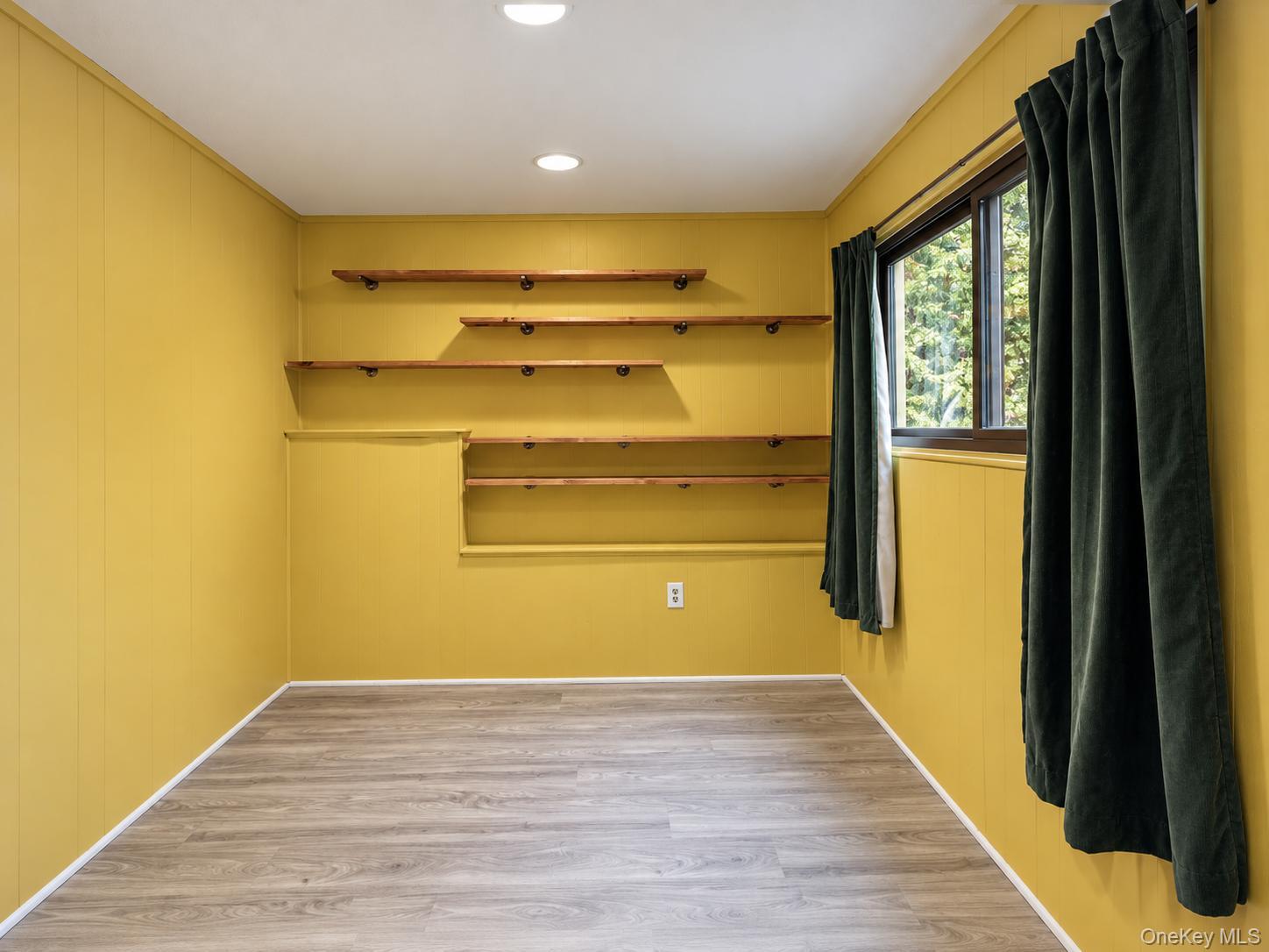 83 Treetop Circle – For Sale photo 17