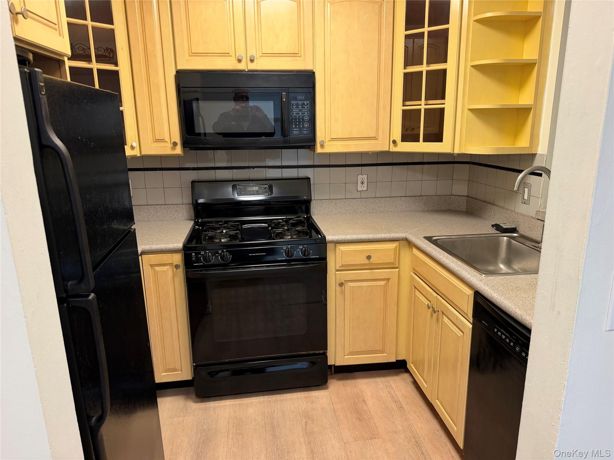 23 Lexington Hill, Unit 2 photo 6