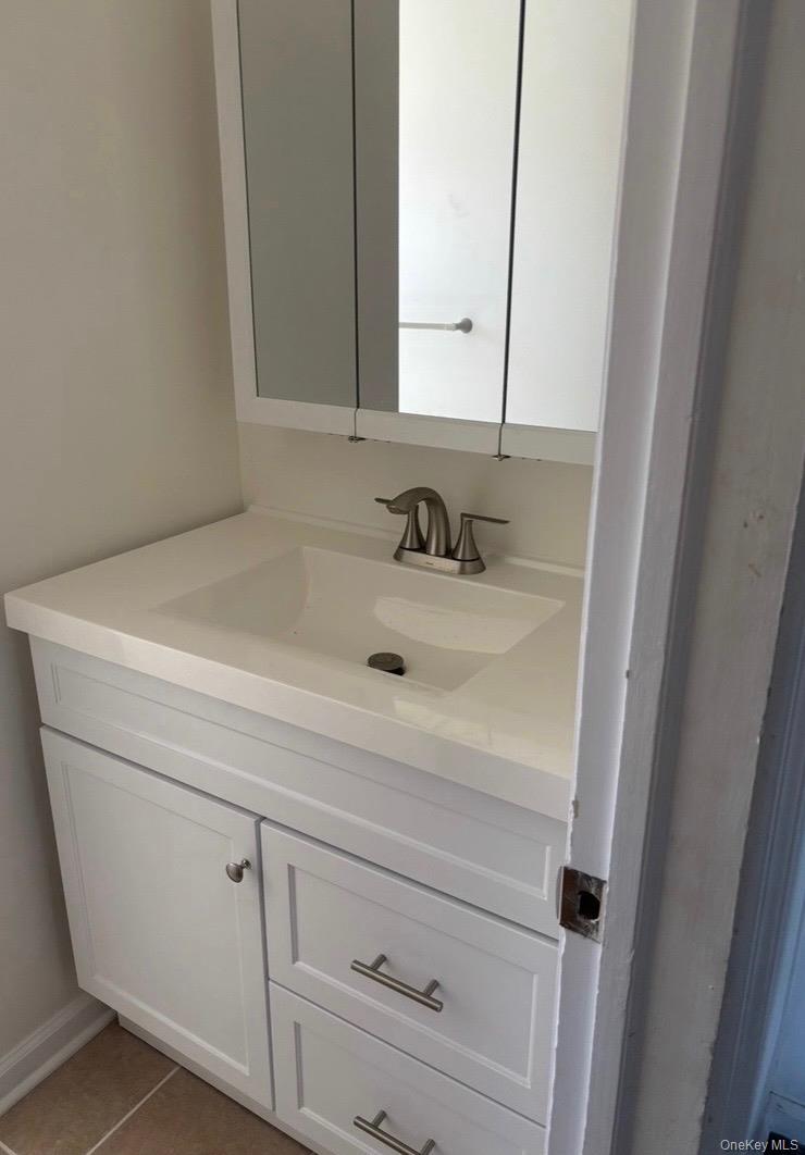 10 Rockland Avenue – For Rent photo 2