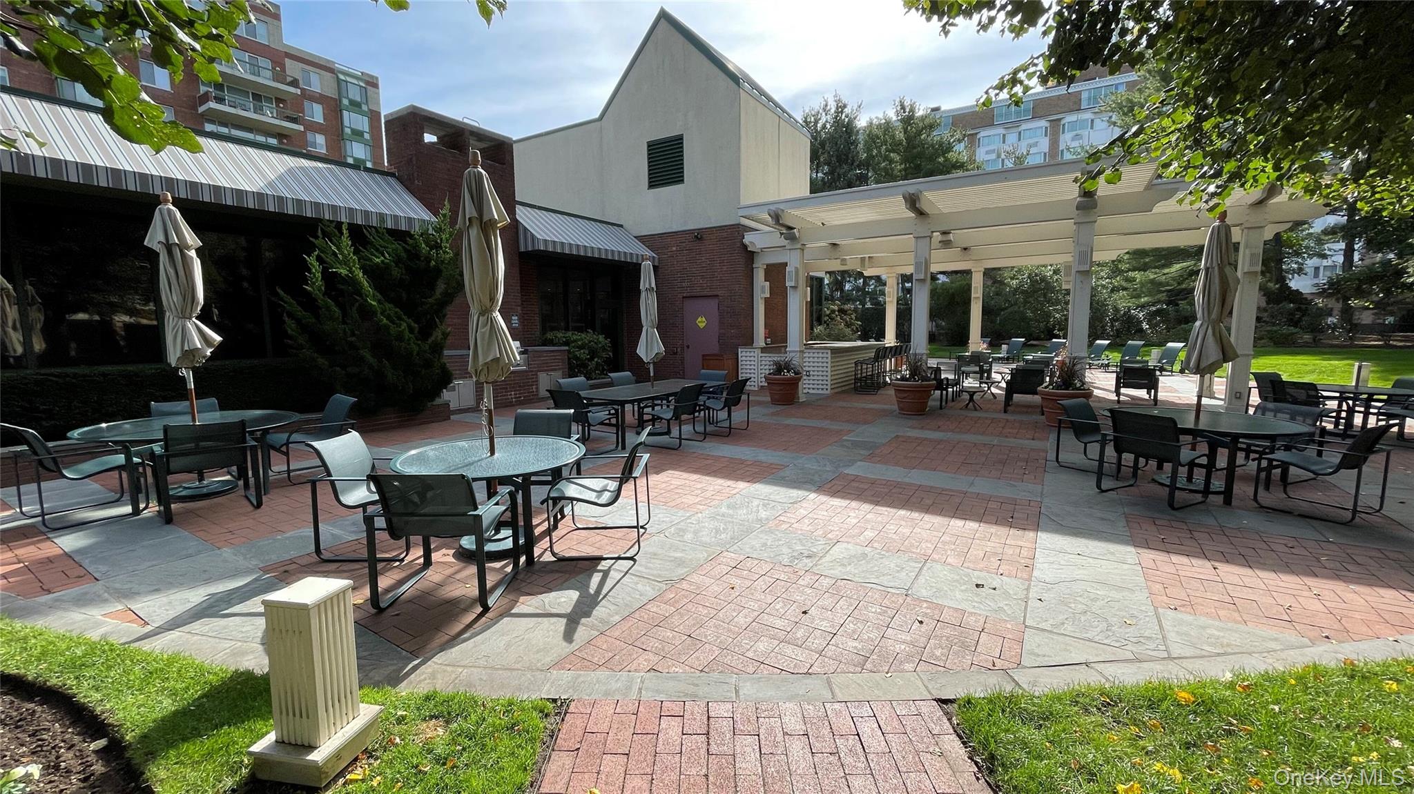 111 Cherry Valley Avenue, Unit 702 W photo 3