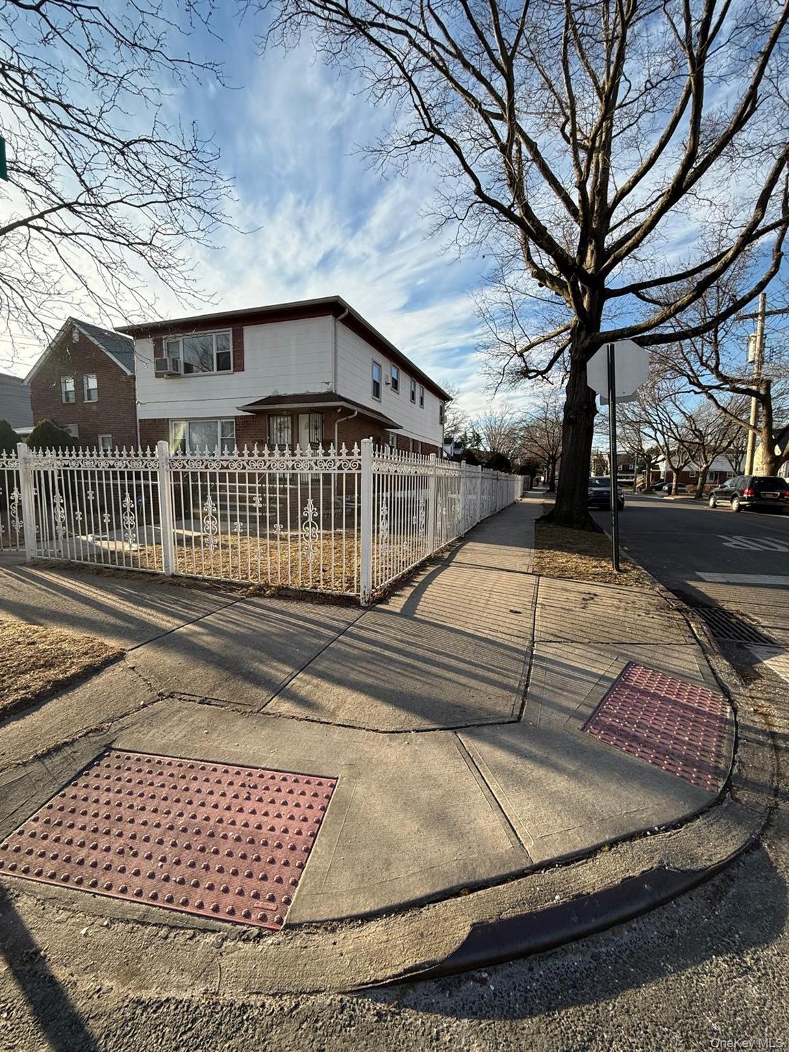 249-02 Weller Avenue – For Sale photo 2
