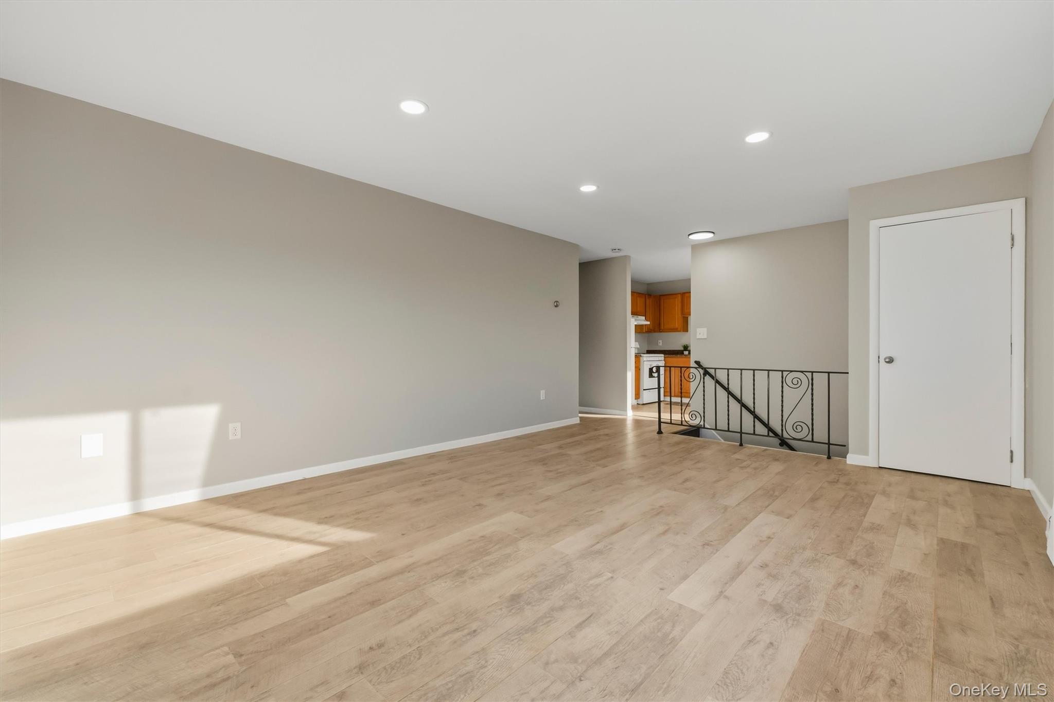 2740 South Road, Unit H6 photo 8