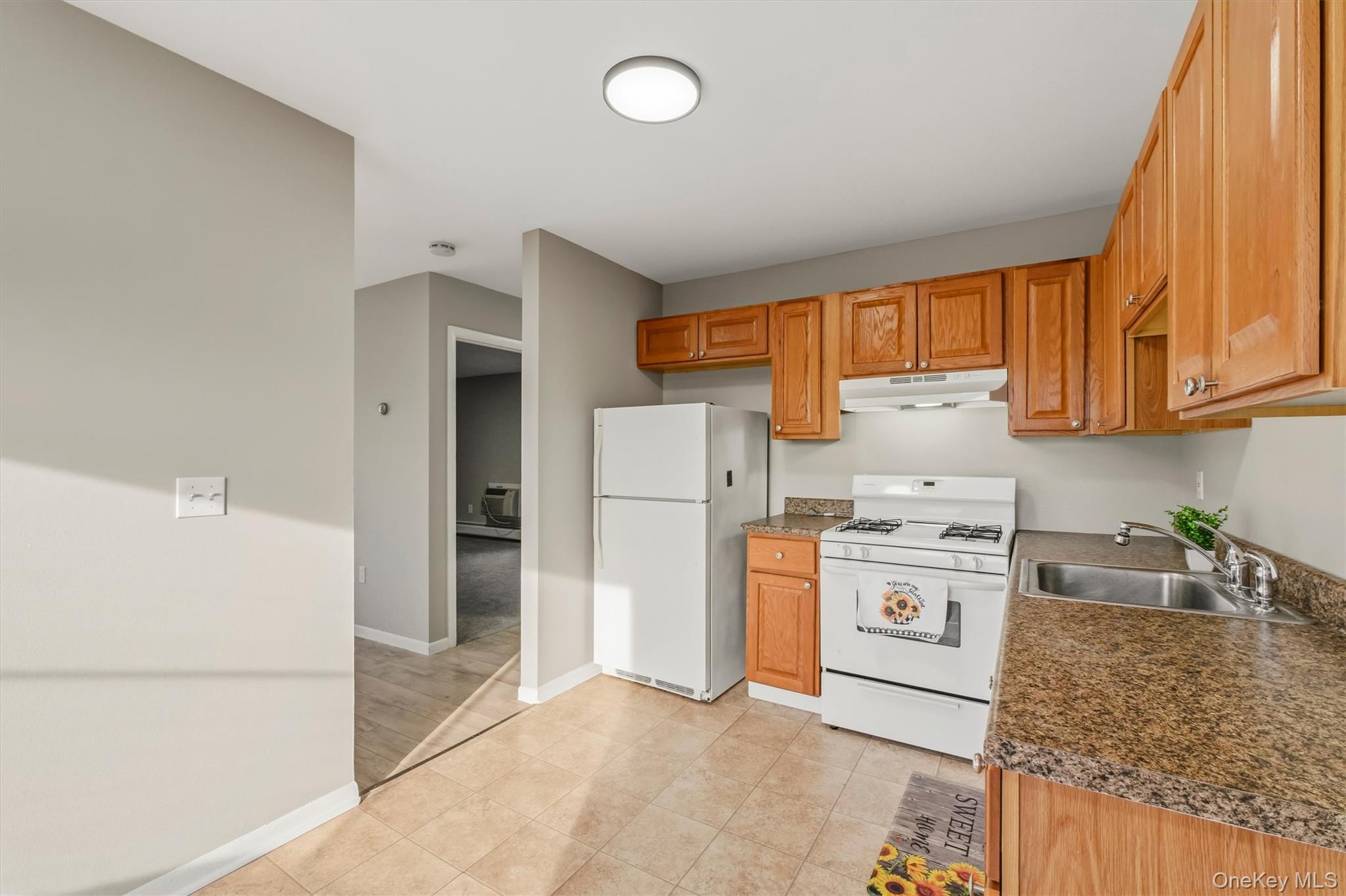 2740 South Road, Unit H6 photo 10