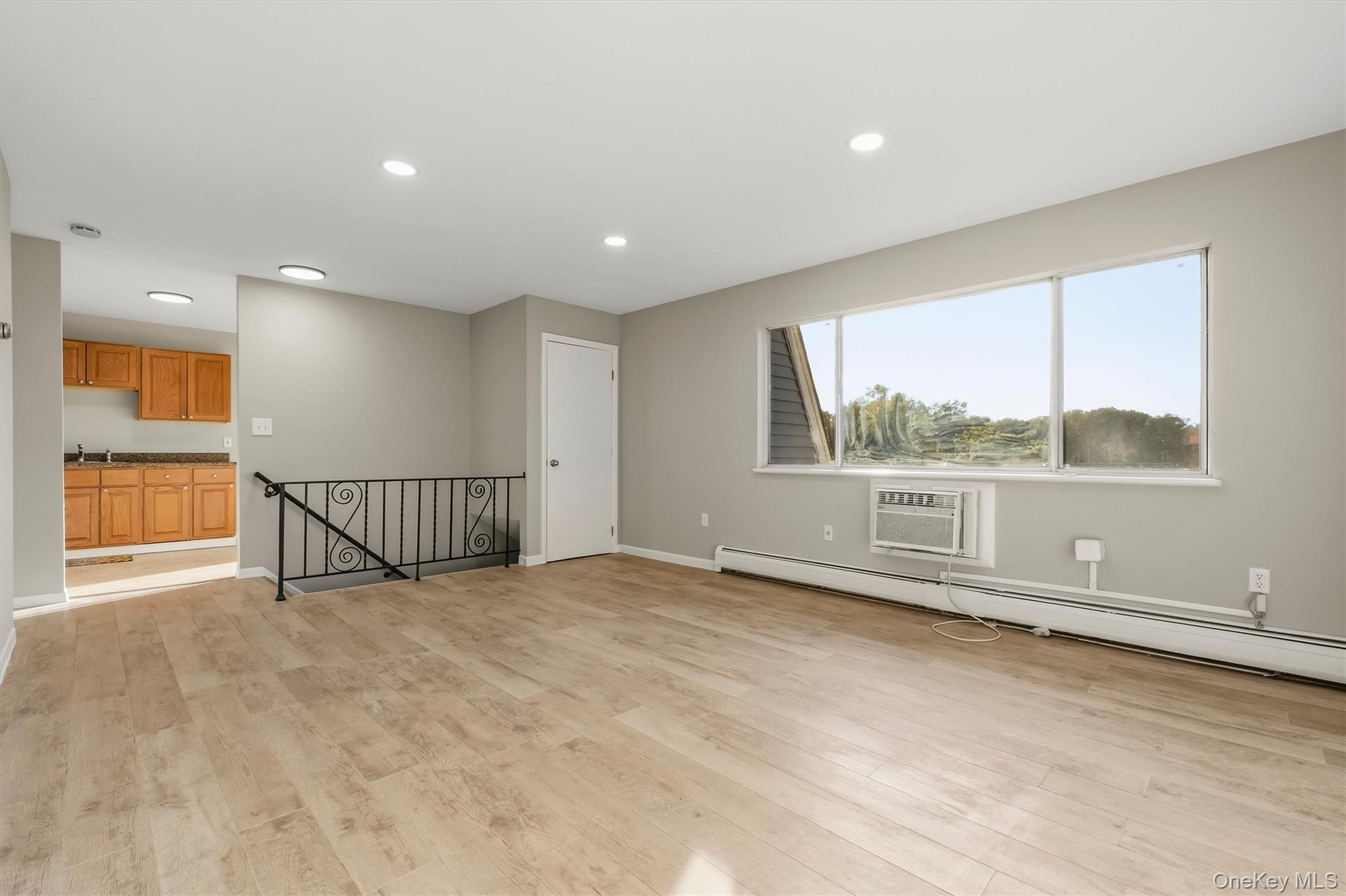 2740 South Road, Unit H6 photo 9