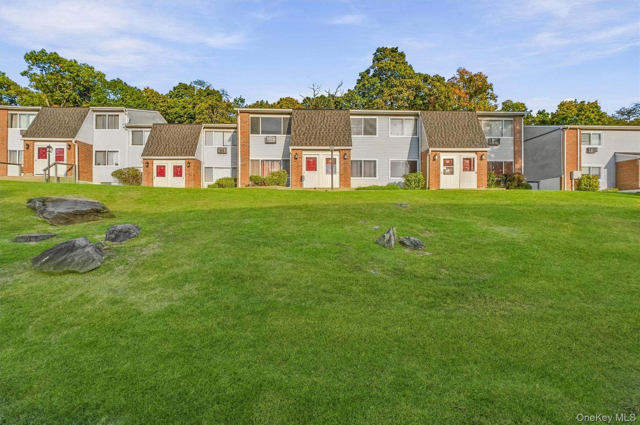 2740 South Road, Unit H6 photo 2