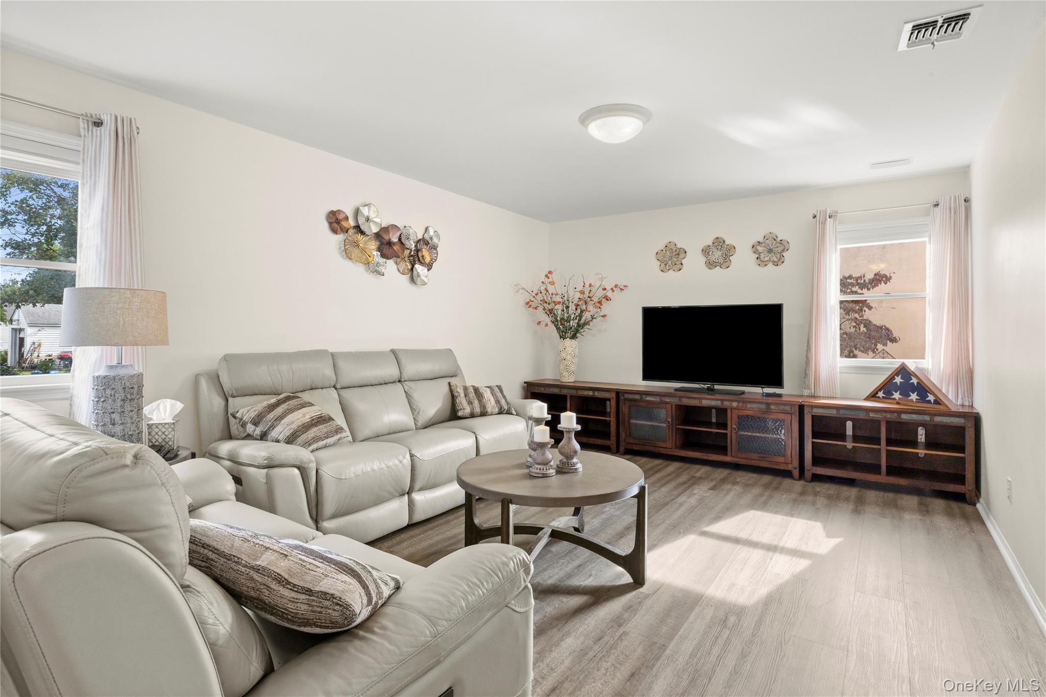 1079 Van Buren Avenue – For Sale photo 10