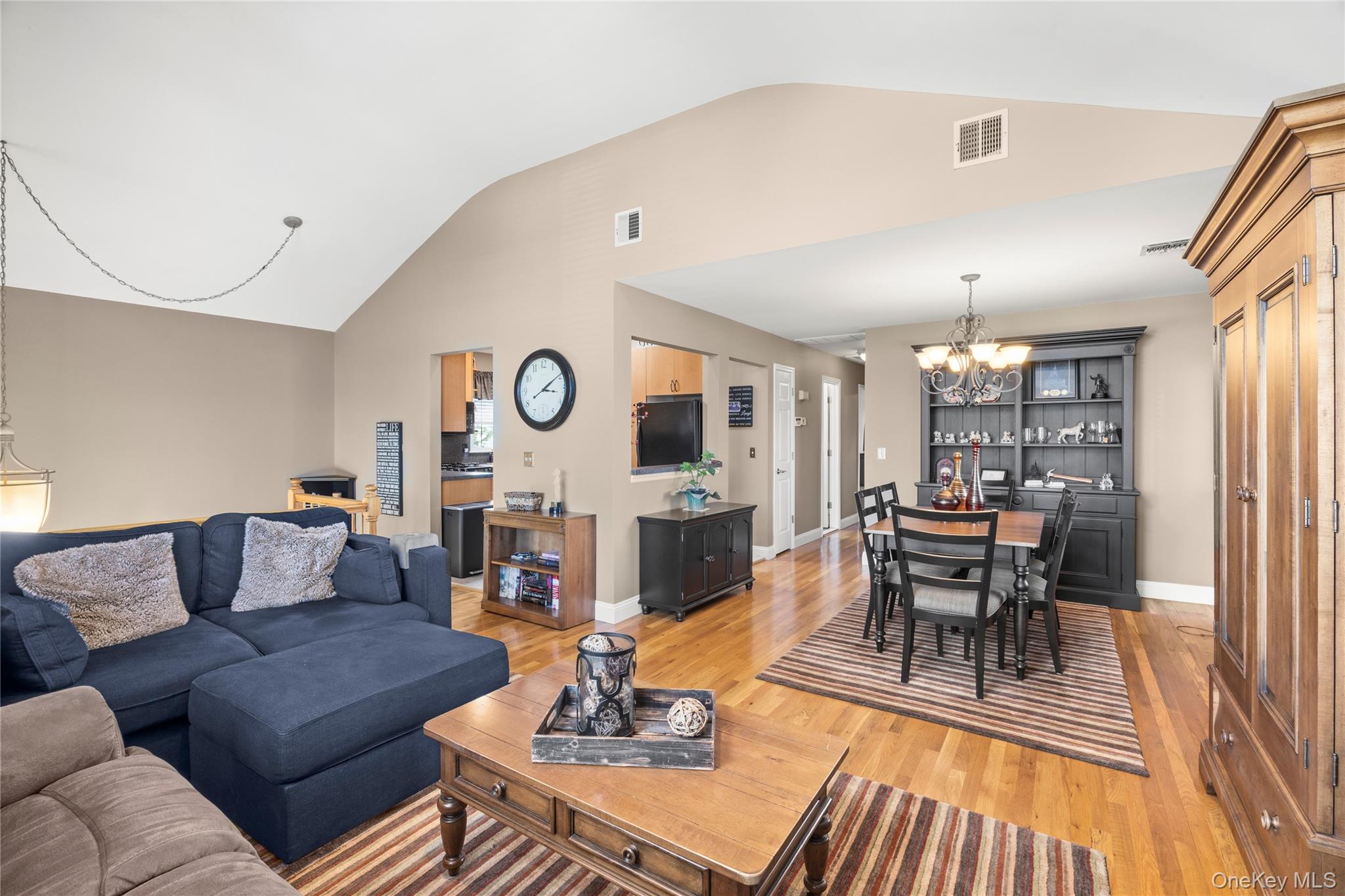 1079 Van Buren Avenue – For Sale photo 17