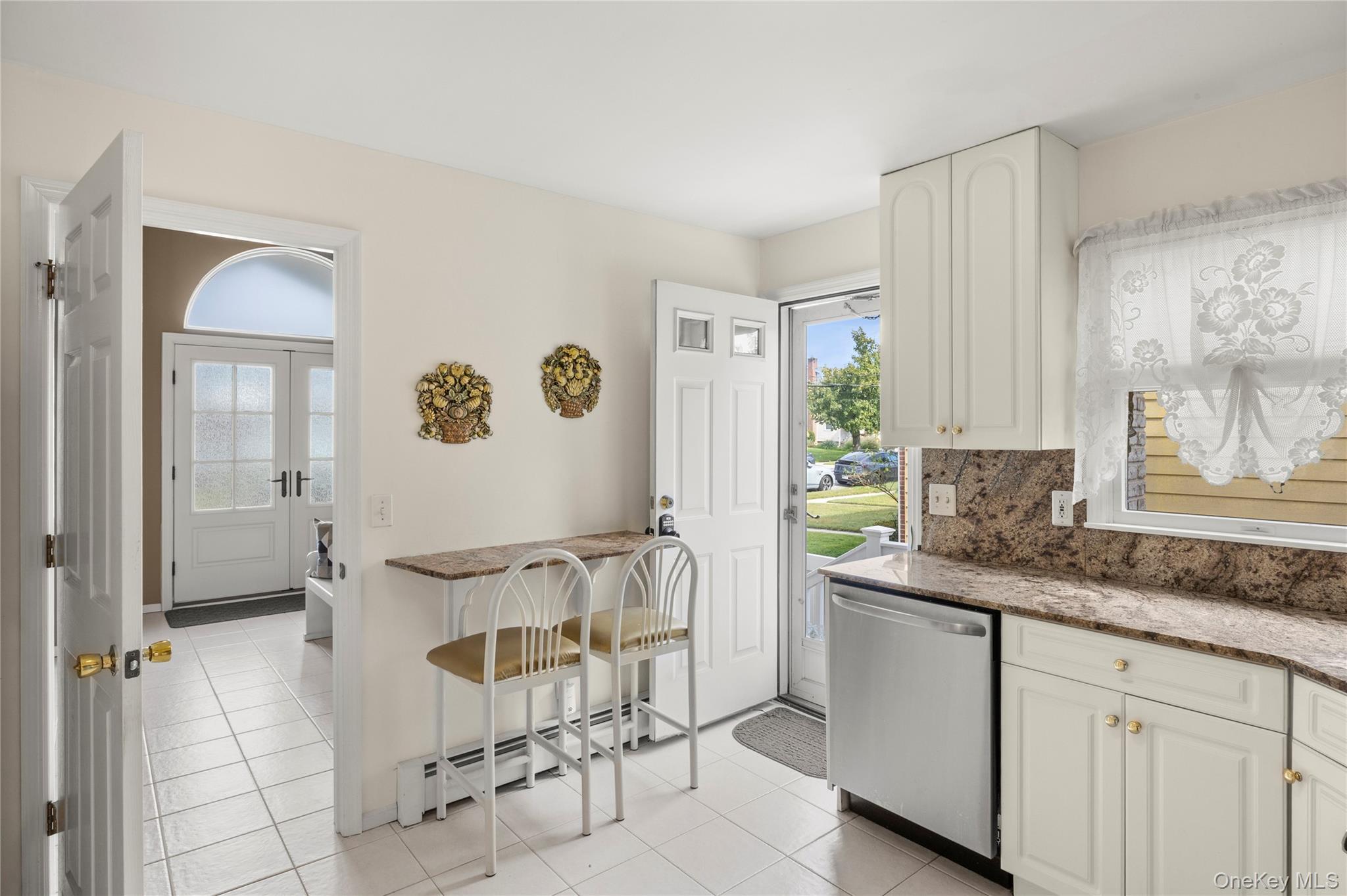 1079 Van Buren Avenue – For Sale photo 7