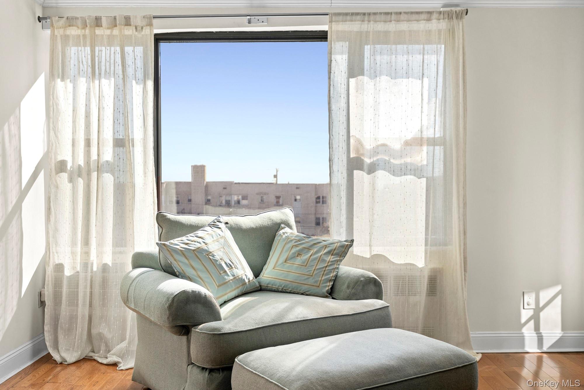 333 E Broadway, Unit 2D photo 10