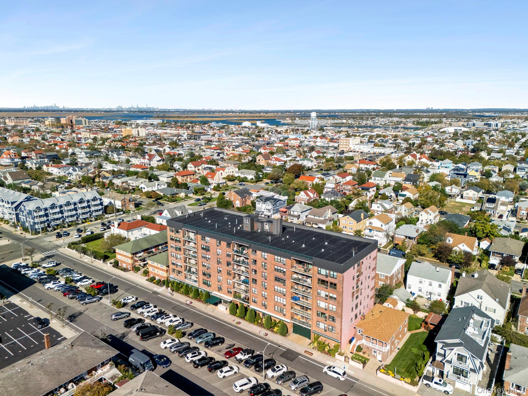 333 E Broadway, Unit 2D photo 25