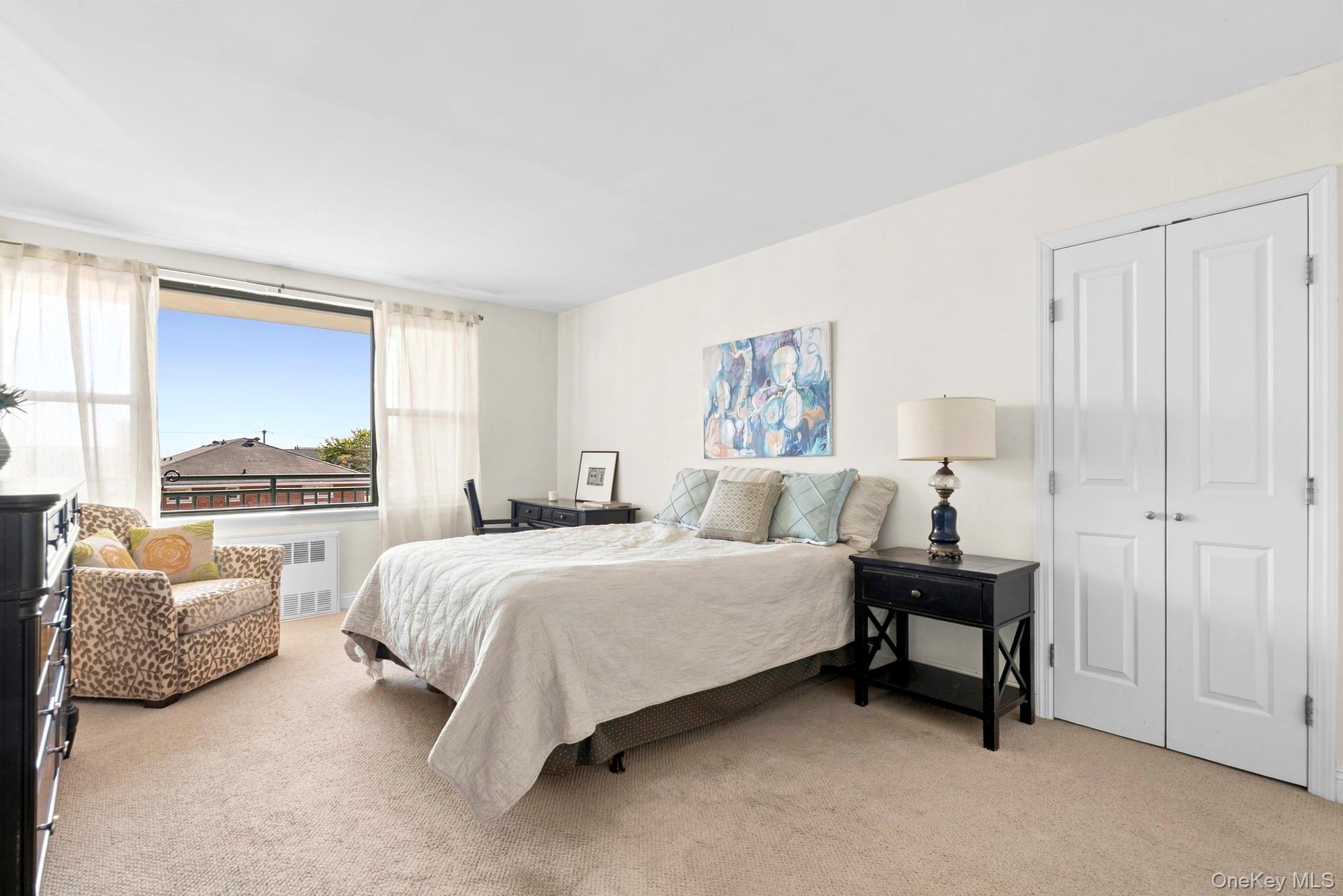333 E Broadway, Unit 2D photo 14