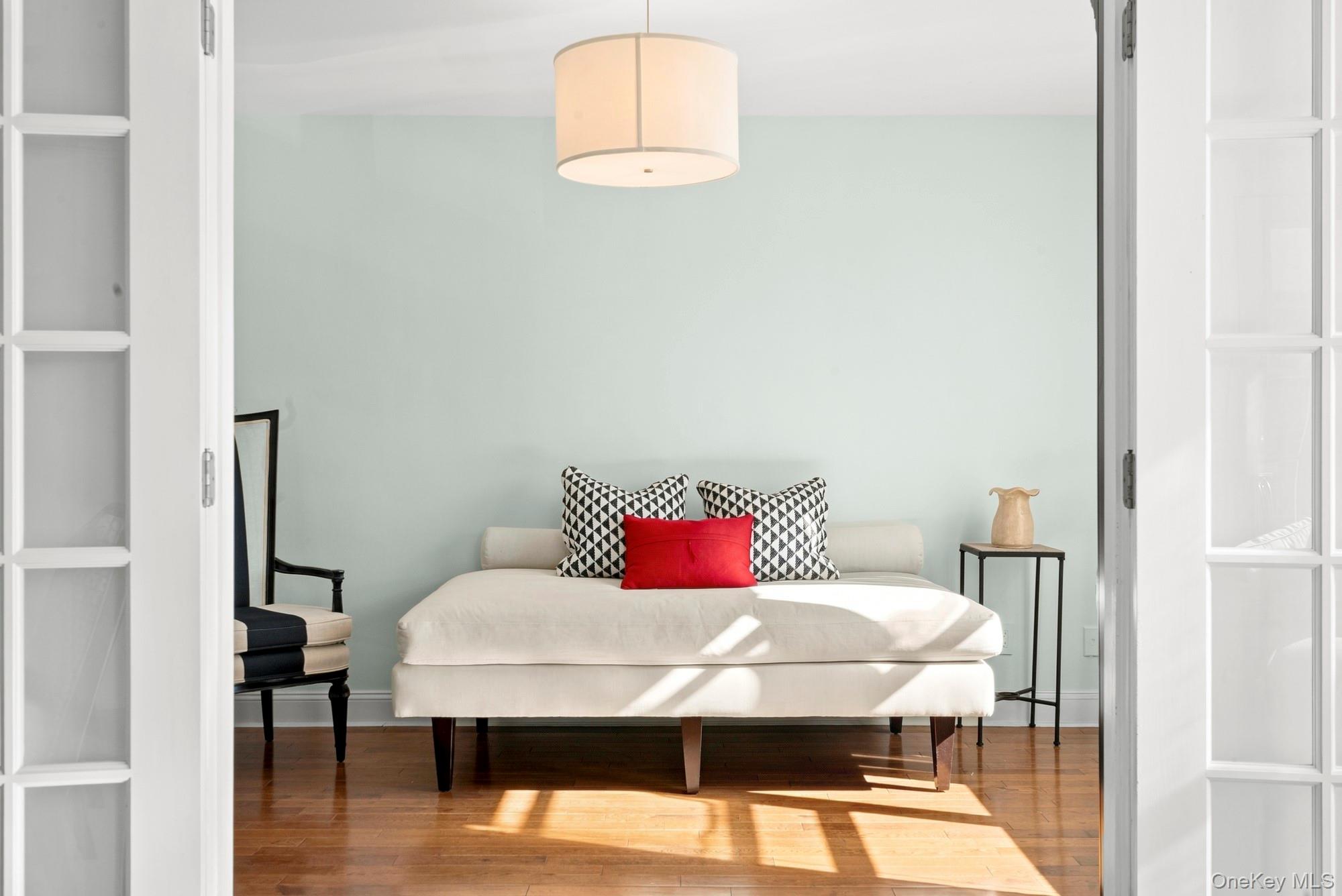 333 E Broadway, Unit 2D photo 6