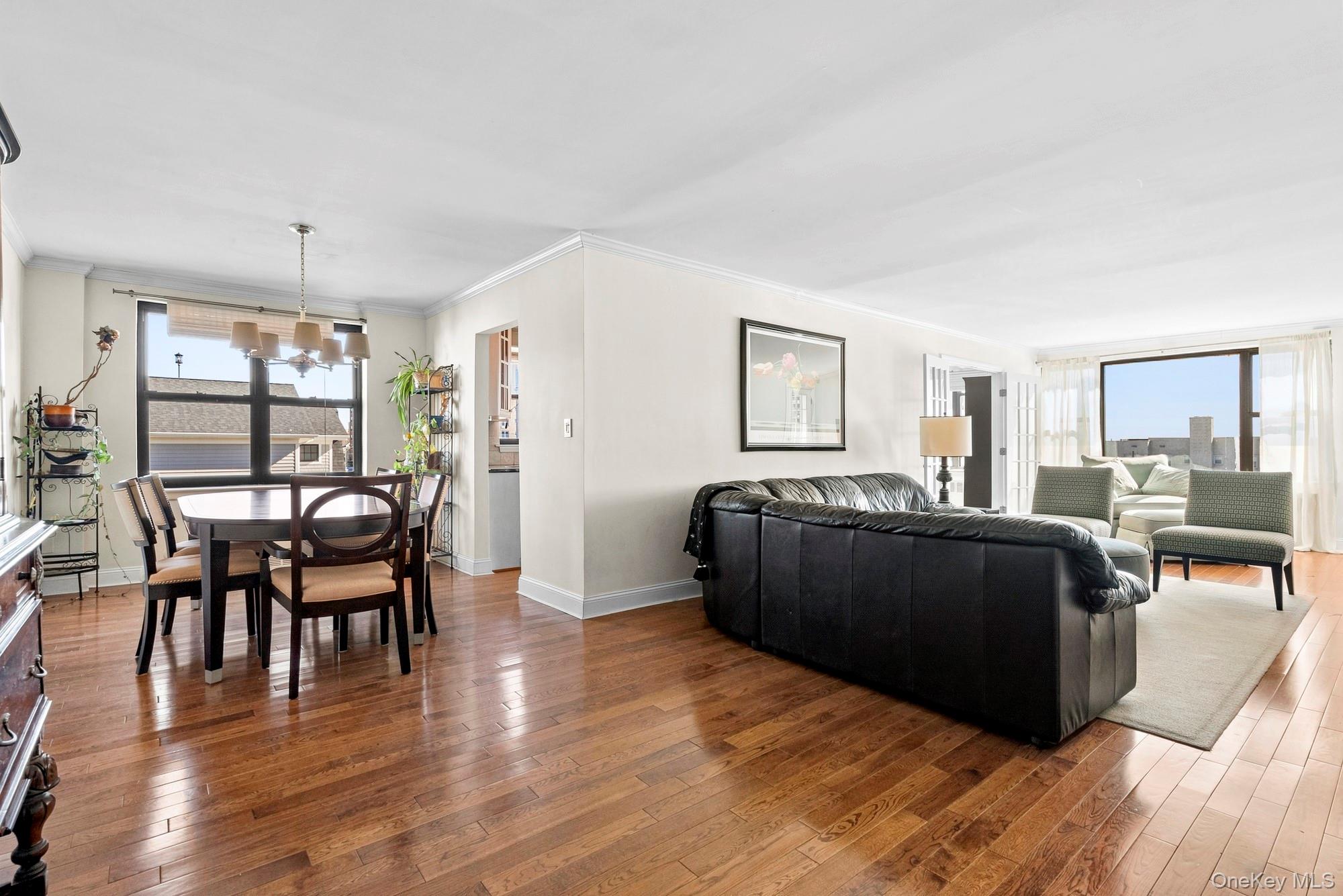 333 E Broadway, Unit 2D photo 3