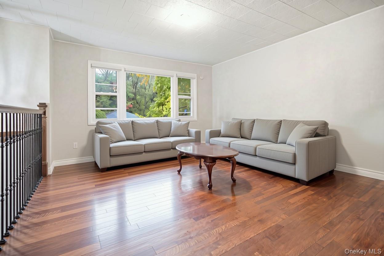 49 W Burda Place – For Sale photo 3