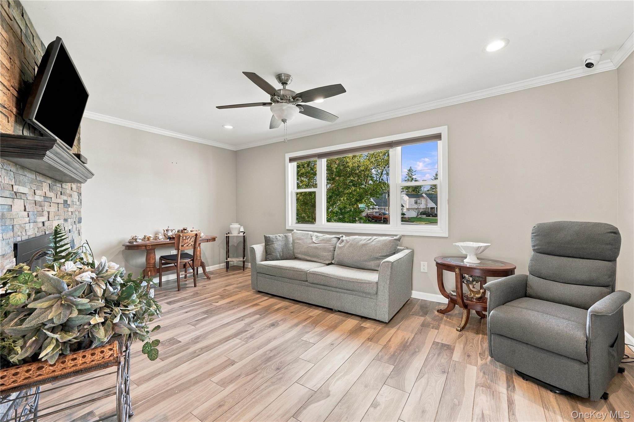 564 Middle Street – For Sale photo 15