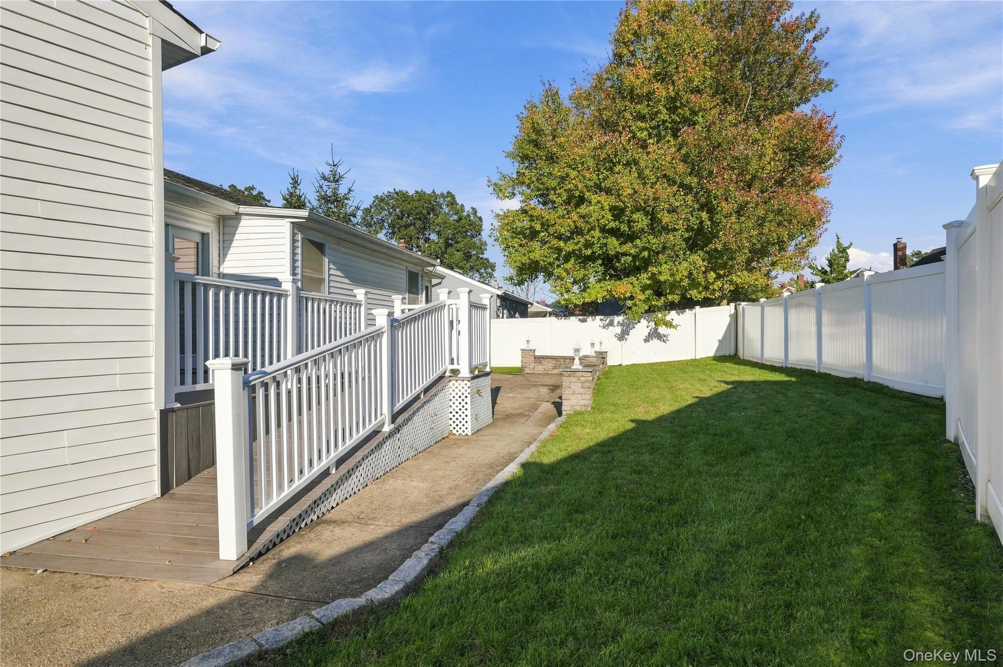 564 Middle Street – For Sale photo 31