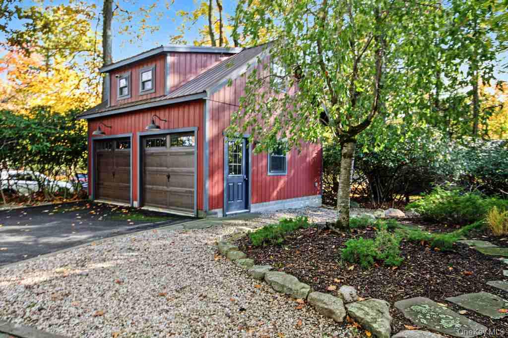 123 Lake Shore Drive W – For Sale photo 5