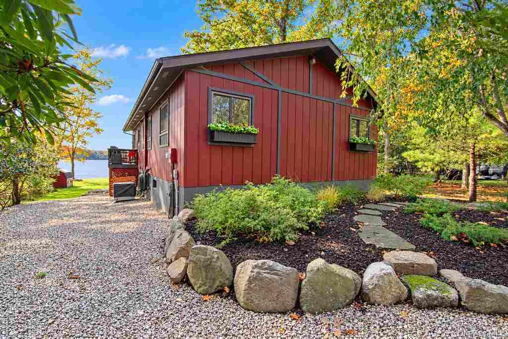 123 Lake Shore Drive W – For Sale photo 4