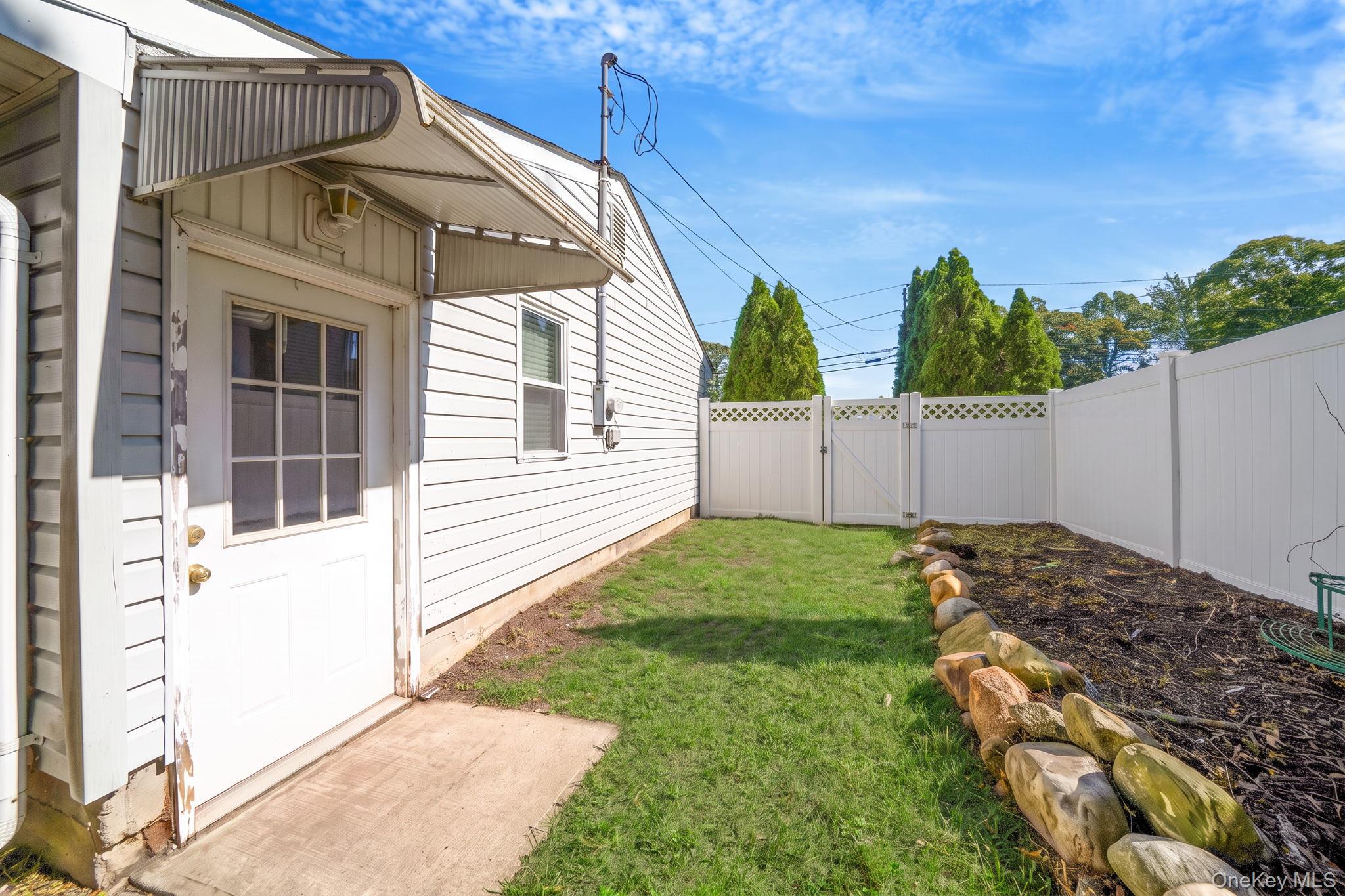 12 Mountain Street – For Sale photo 27