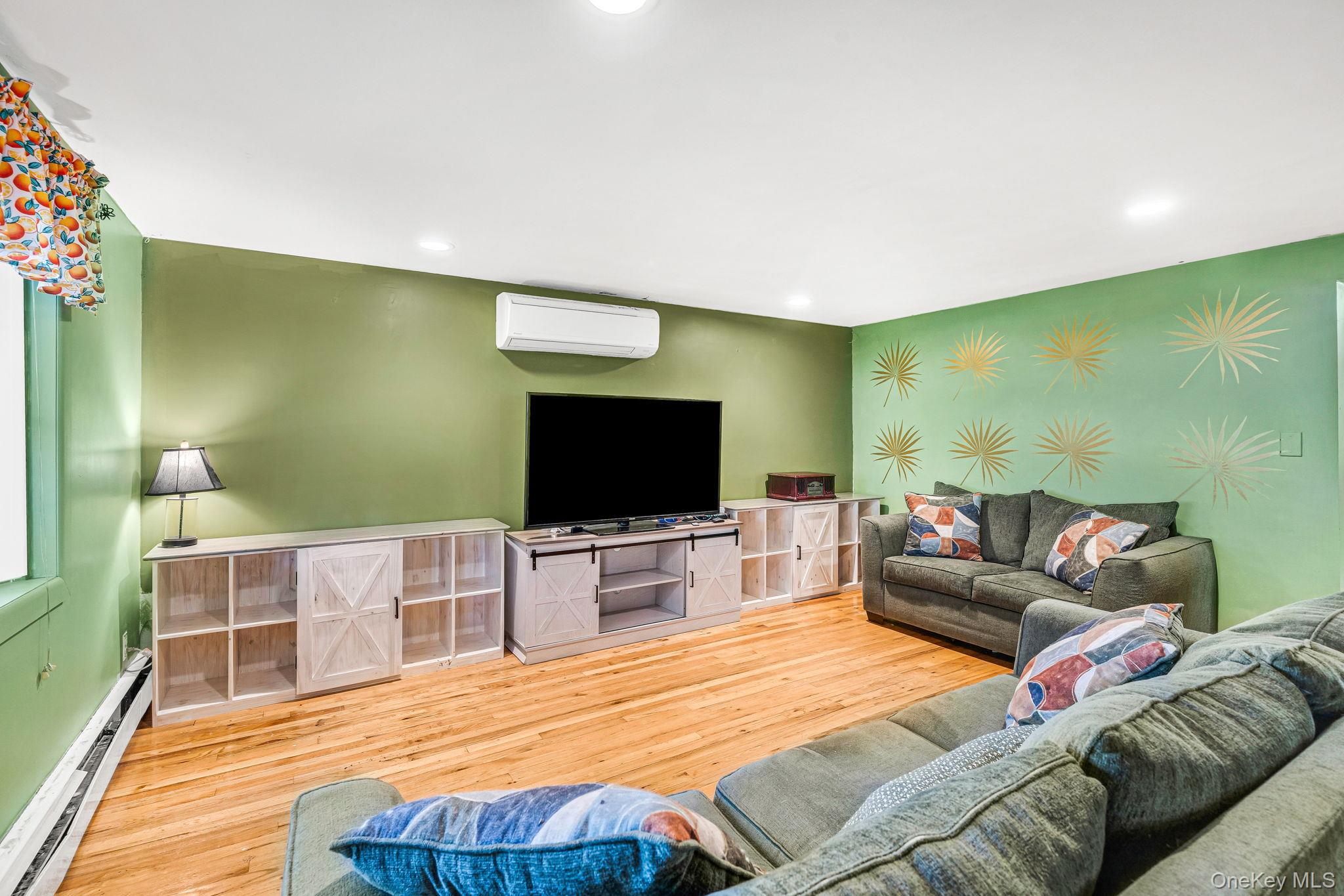 12 Mountain Street – For Sale photo 10