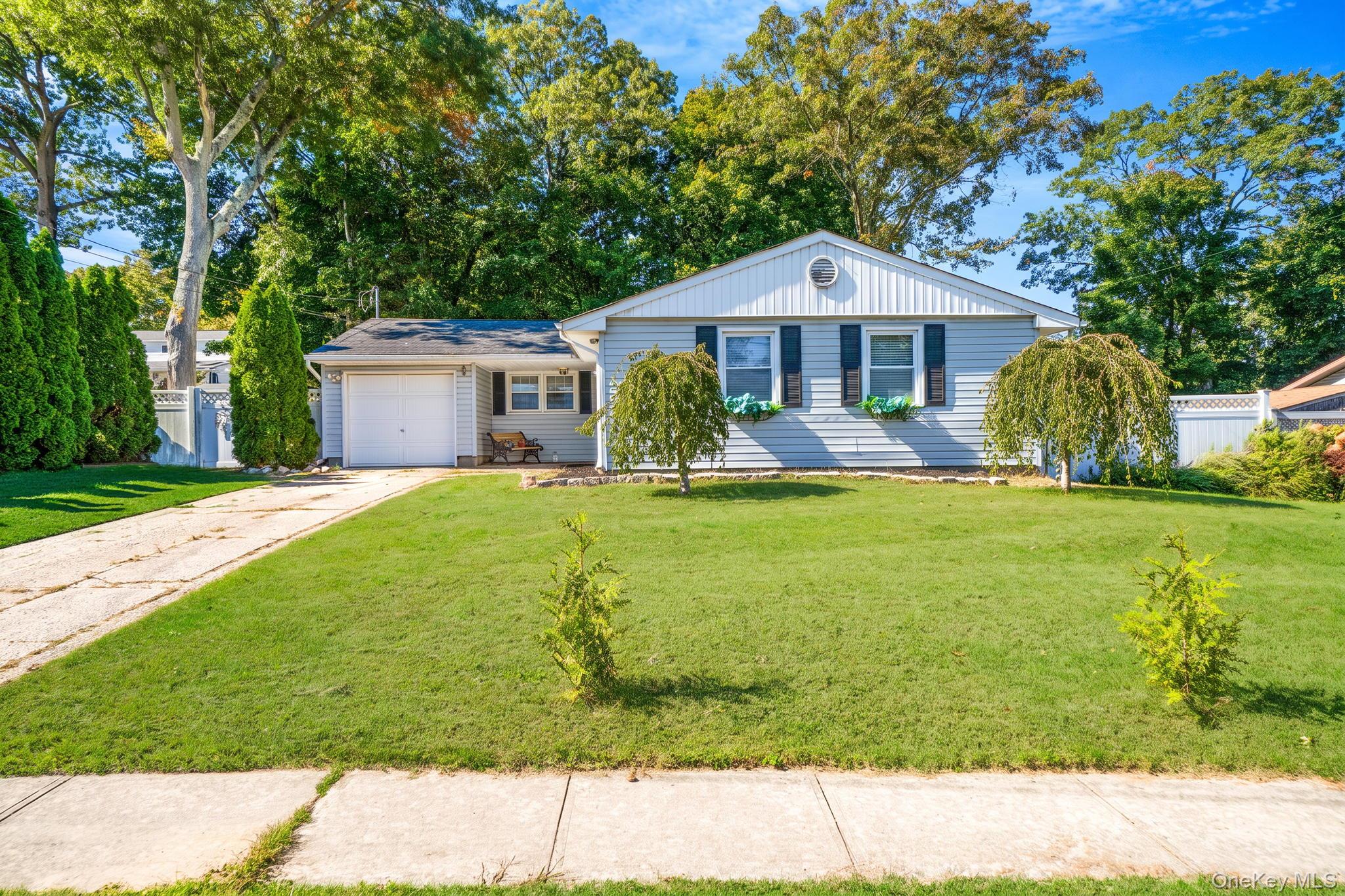 12 Mountain Street – For Sale photo 3
