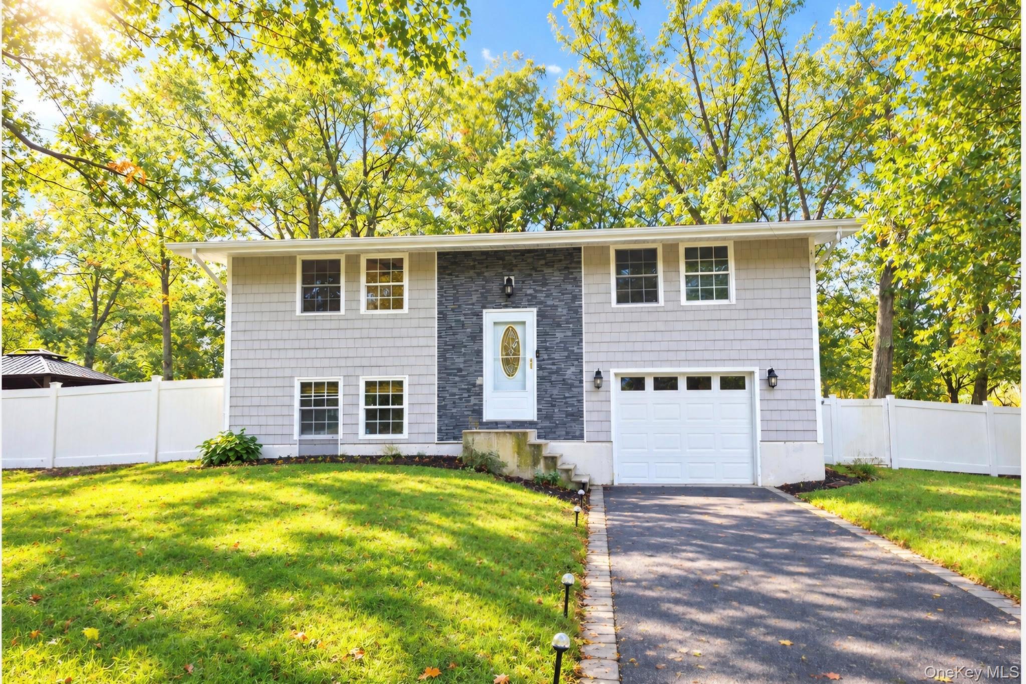 32 Lodge Lane – For Sale