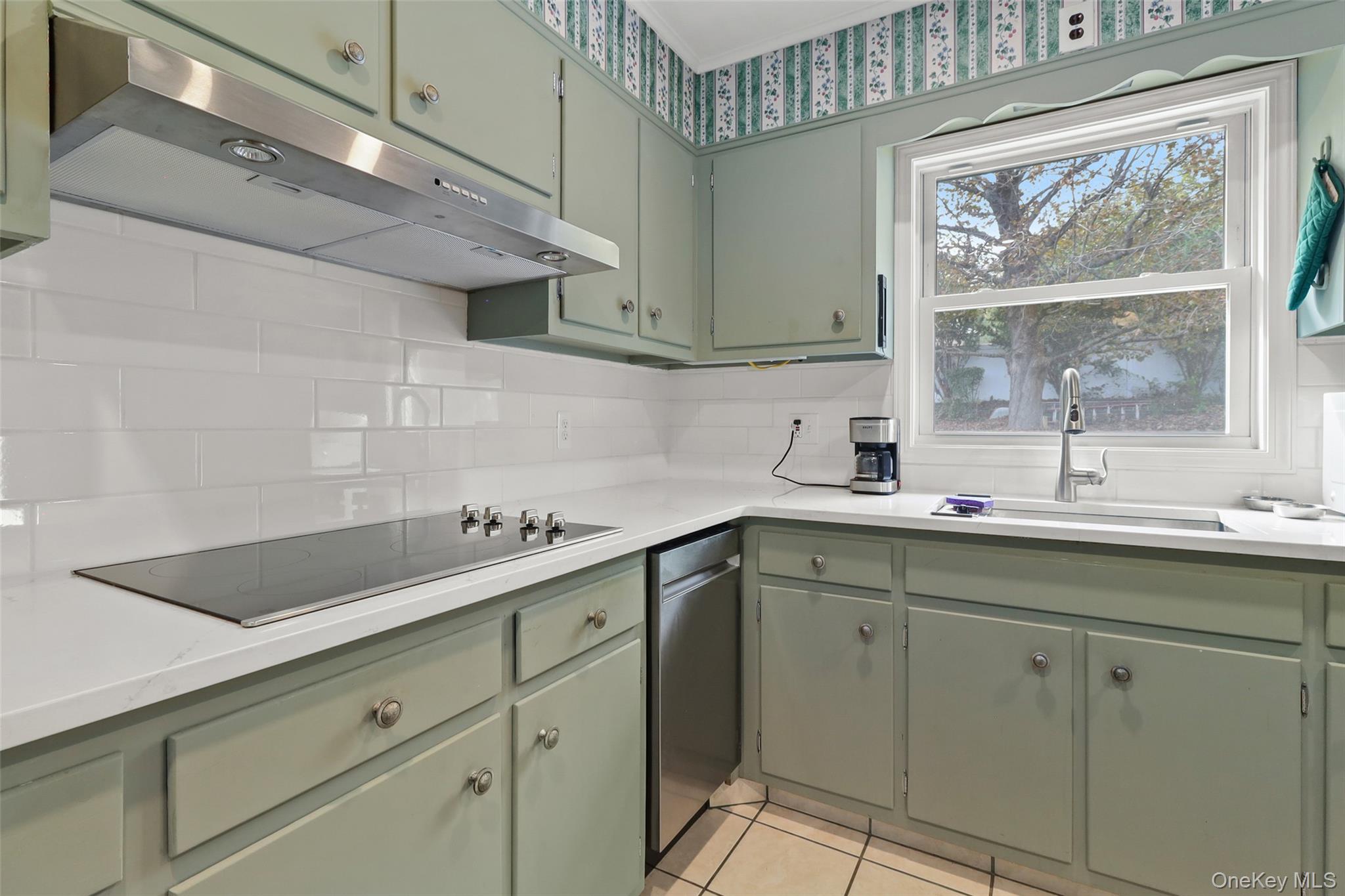 25 Hill Street – For Sale photo 17