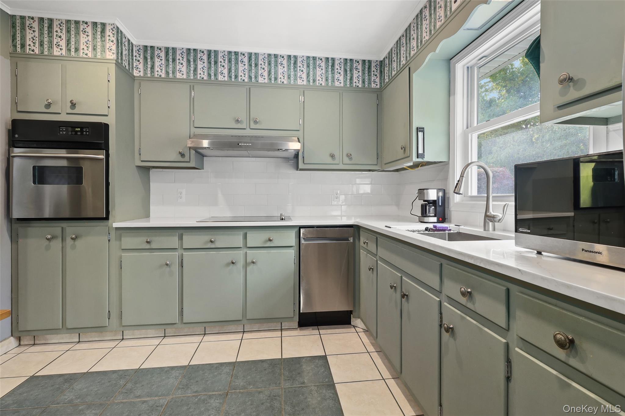25 Hill Street – For Sale photo 14