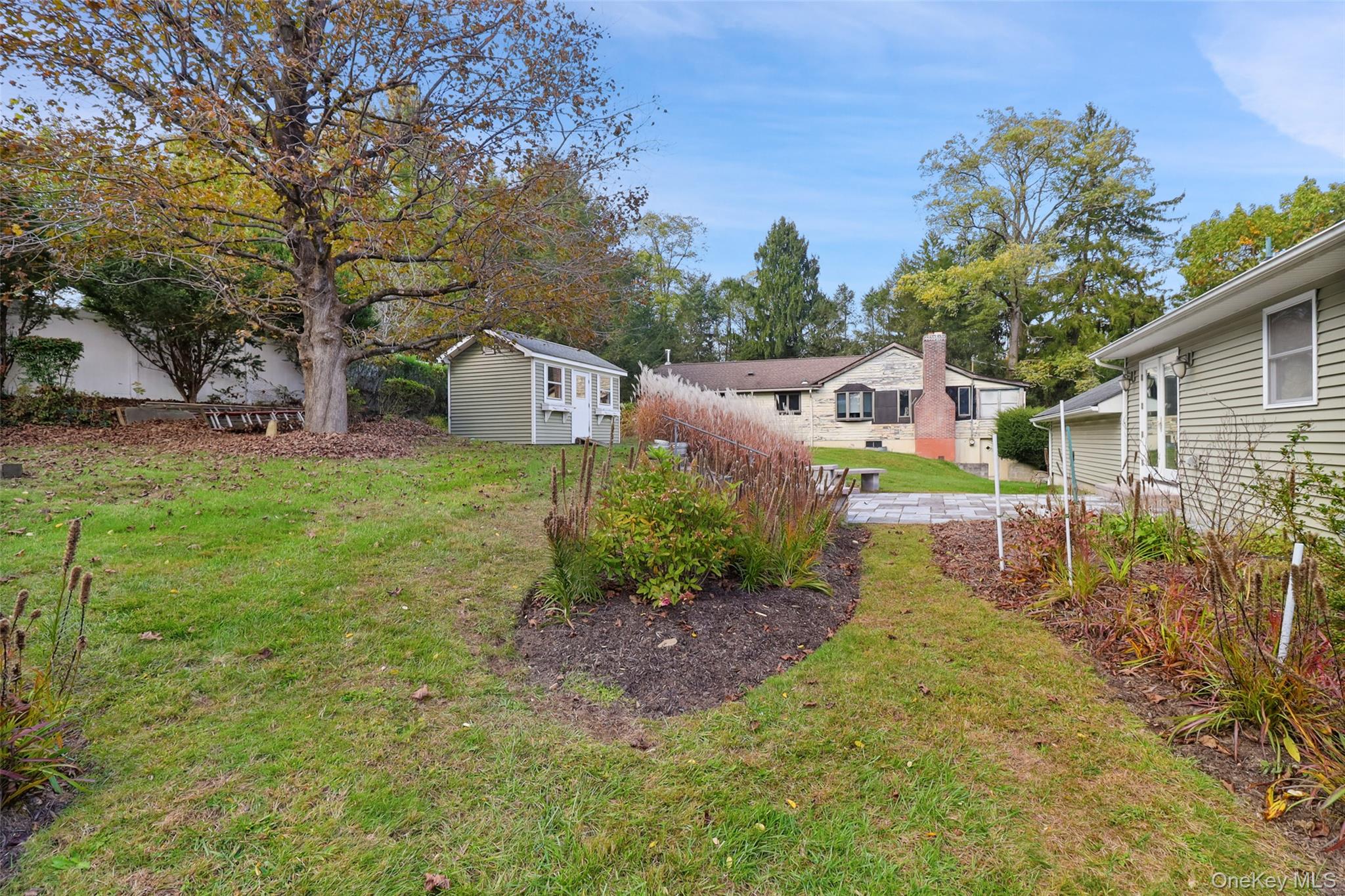25 Hill Street – For Sale photo 38