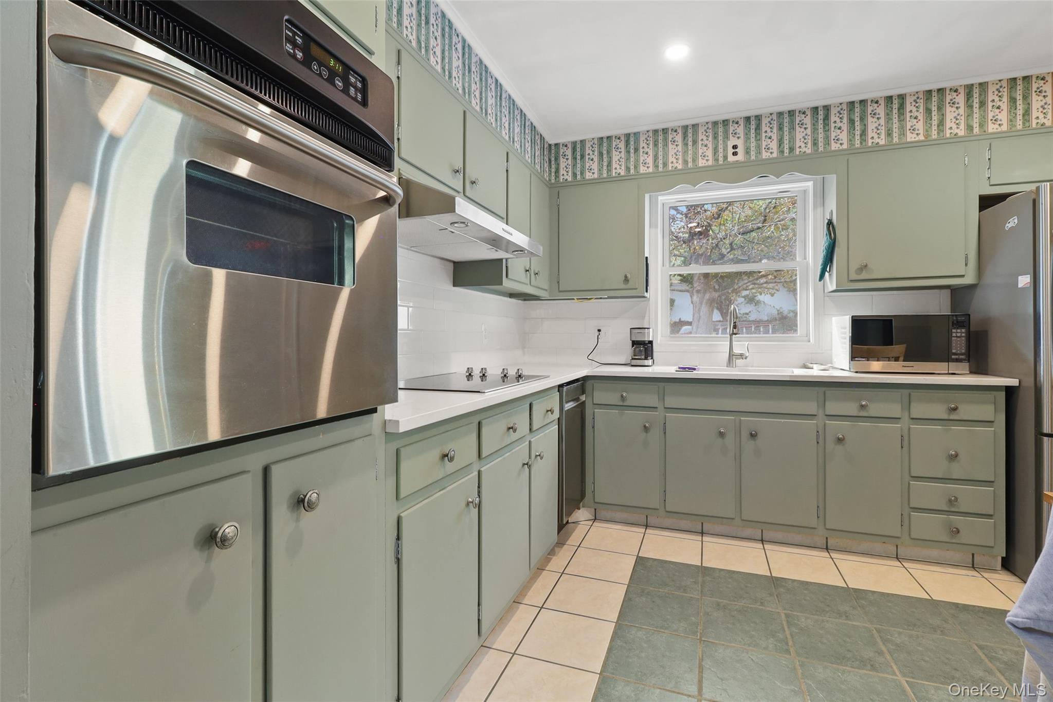 25 Hill Street – For Sale photo 16