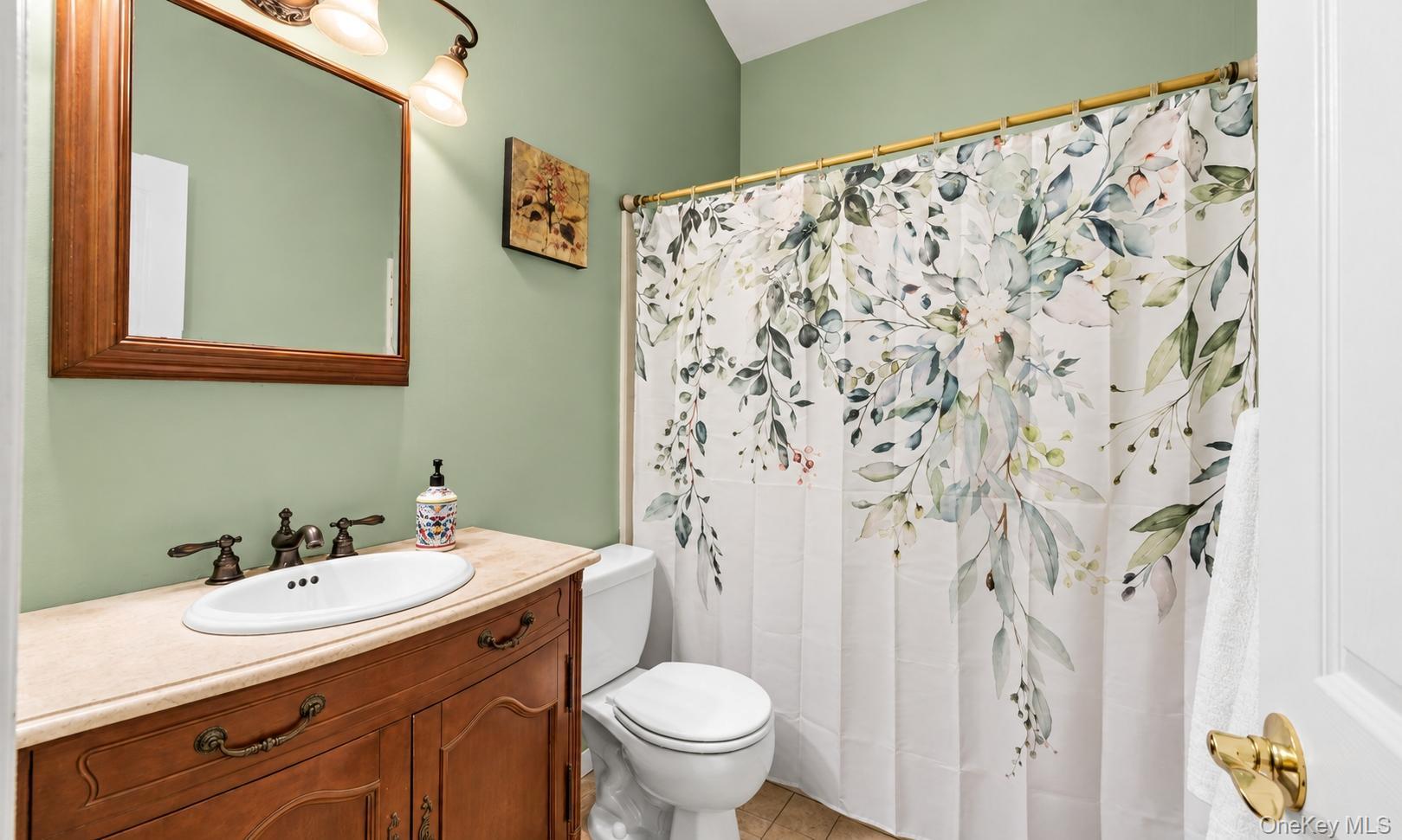 11 Carston Street W – For Sale photo 13