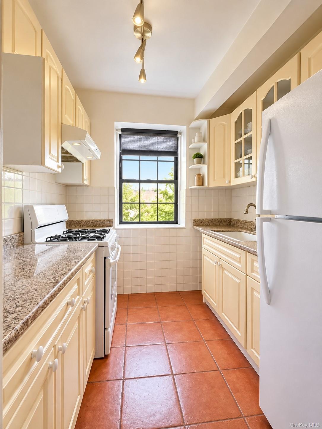 144-37 79th Ave, Unit 1N photo 6
