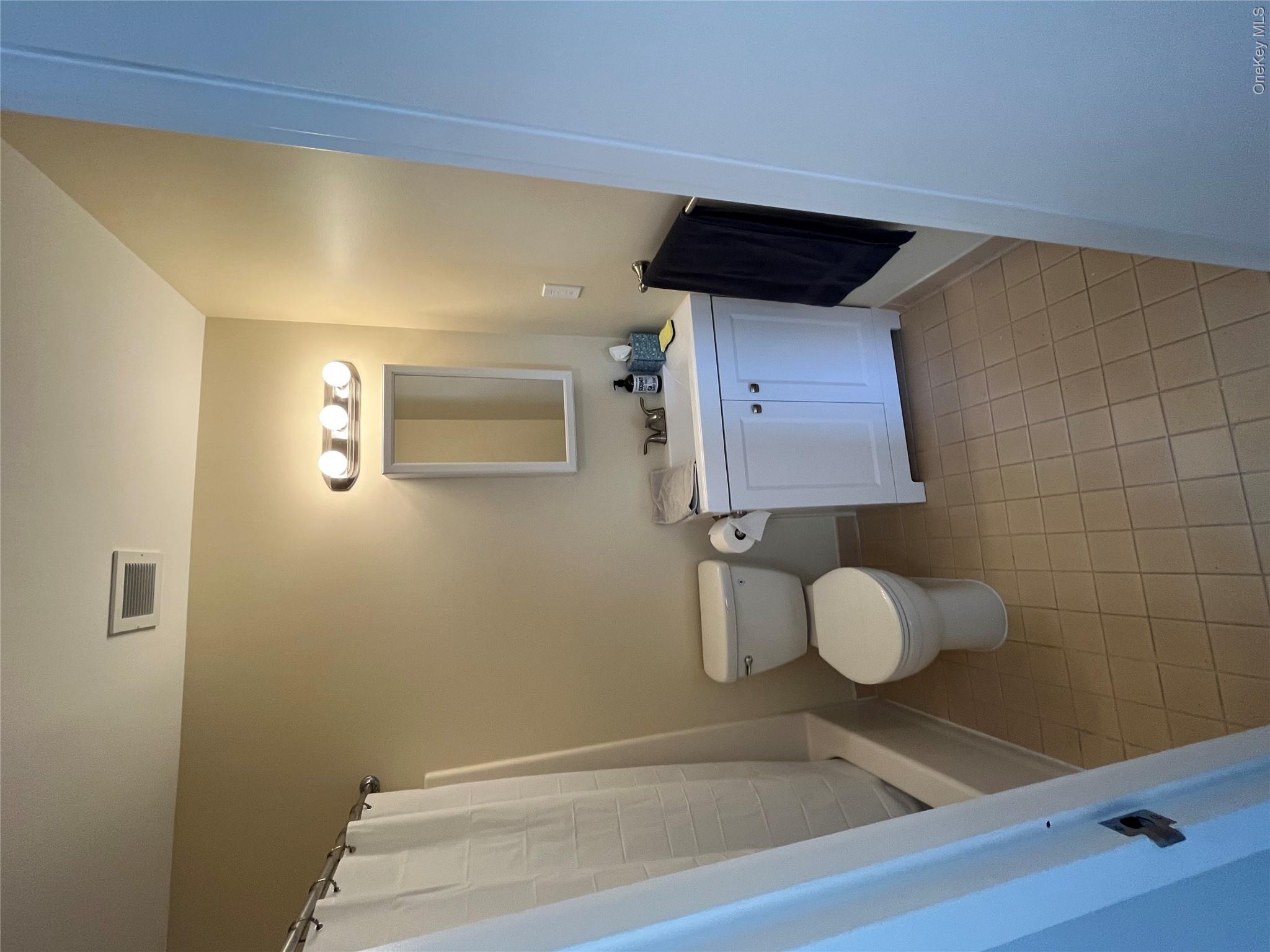 400 Mount Pleasant Avenue, Unit 2D photo 6