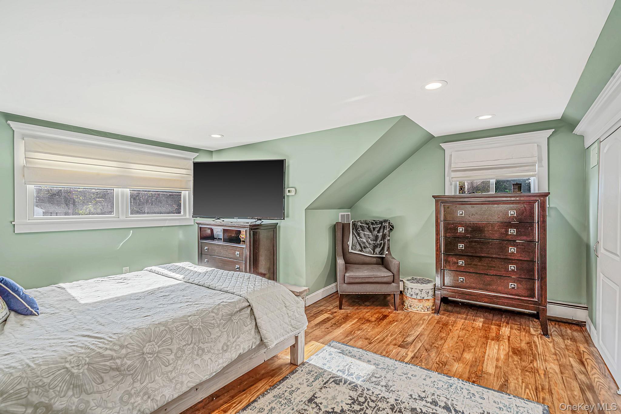517 Waverly Avenue – For Sale photo 20