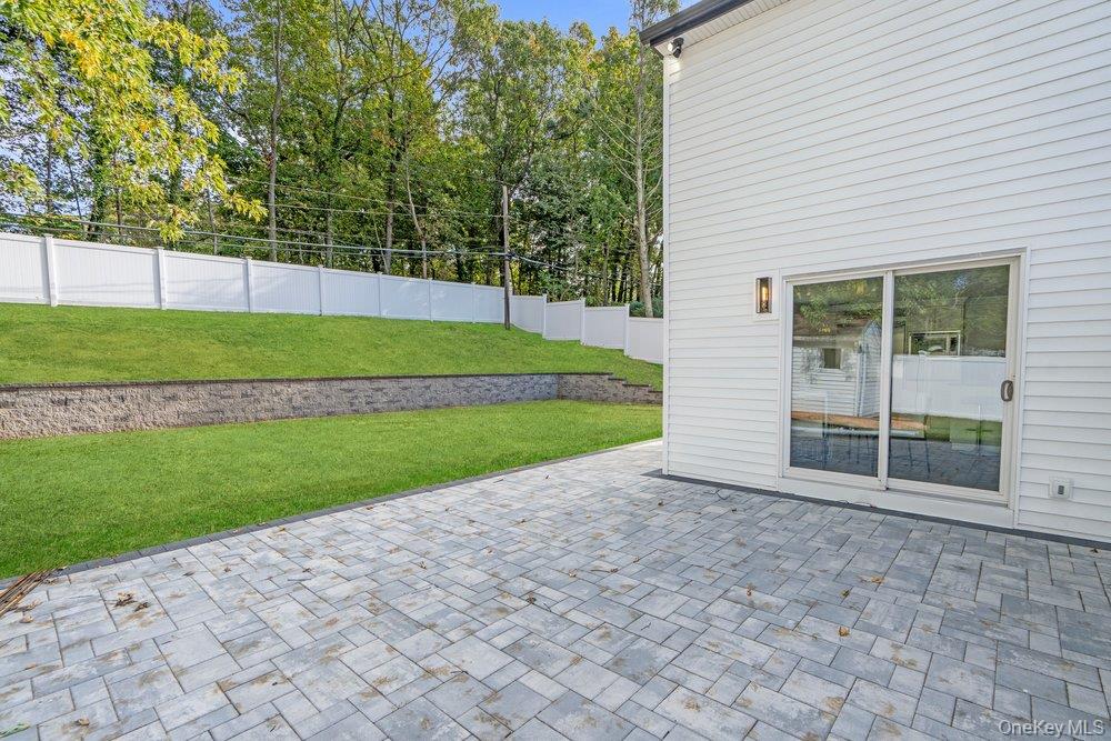 12 E Park Drive – For Sale photo 3