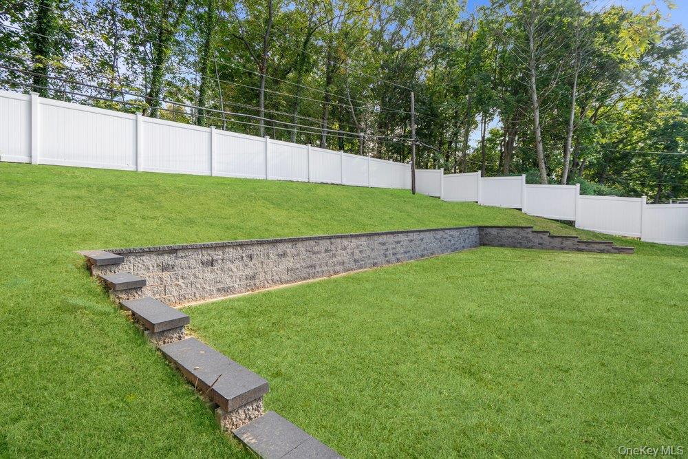 12 E Park Drive – For Sale photo 7
