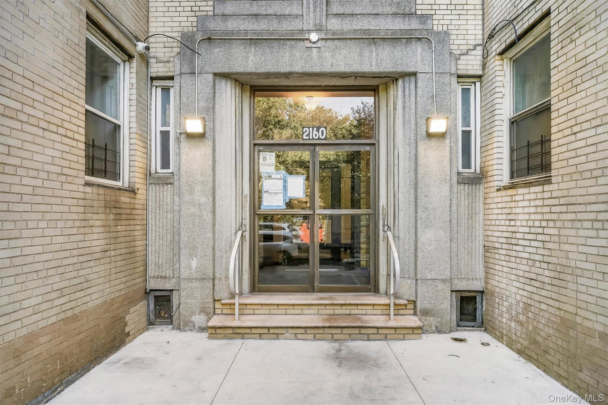 2160 Bronx Park East, Unit 5D photo 3