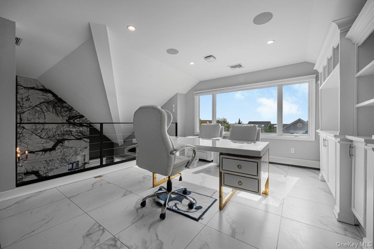 48 Shore Drive S – For Sale photo 18