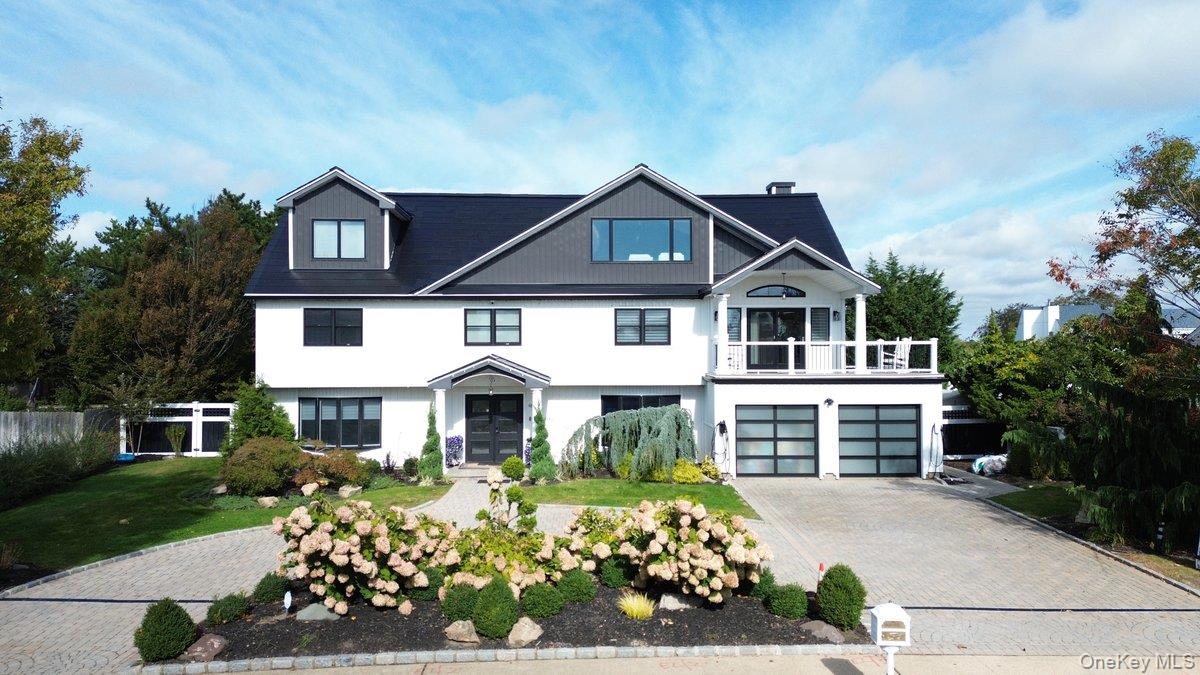 48 Shore Drive S – For Sale