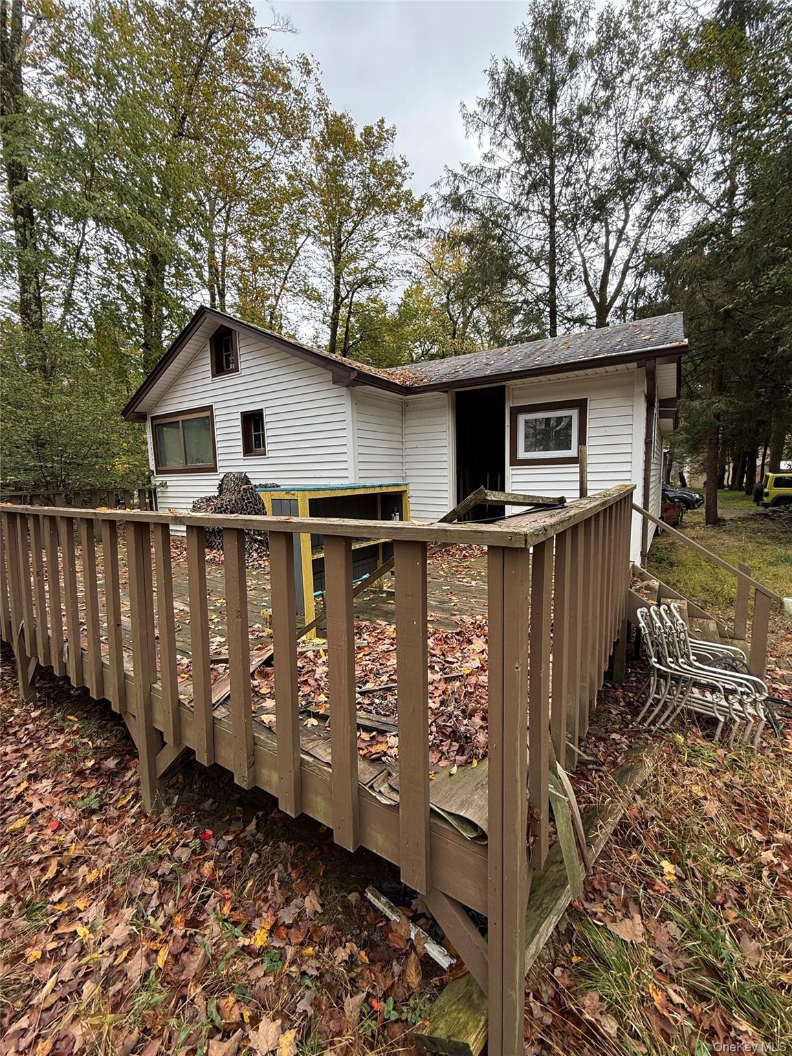 6 W Oakland Drive – For Sale photo 2