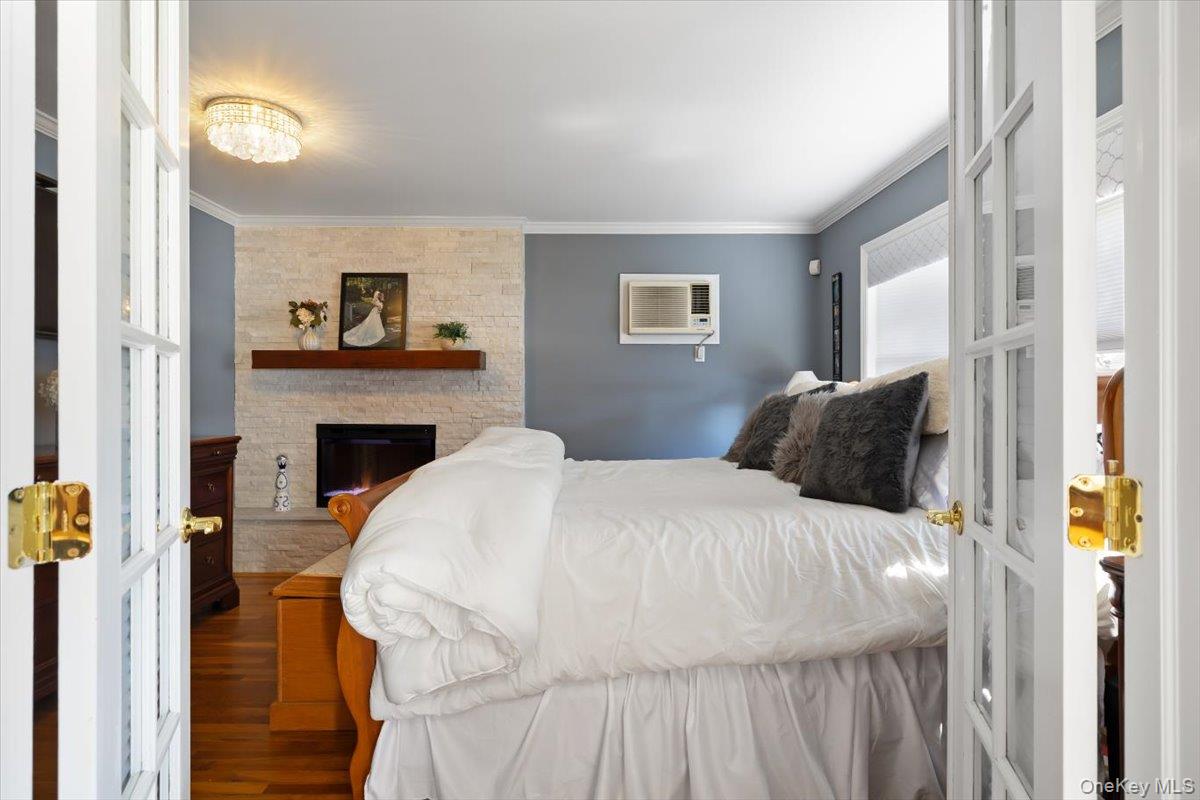 1 5th Avenue – For Sale photo 11