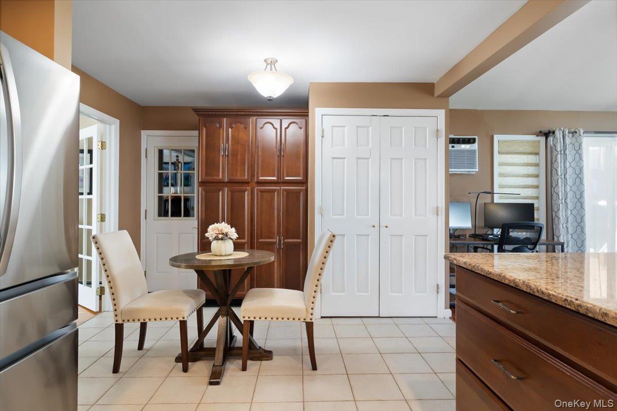 1 5th Avenue – For Sale photo 5