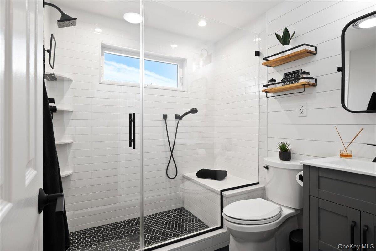 1 5th Avenue – For Sale photo 19