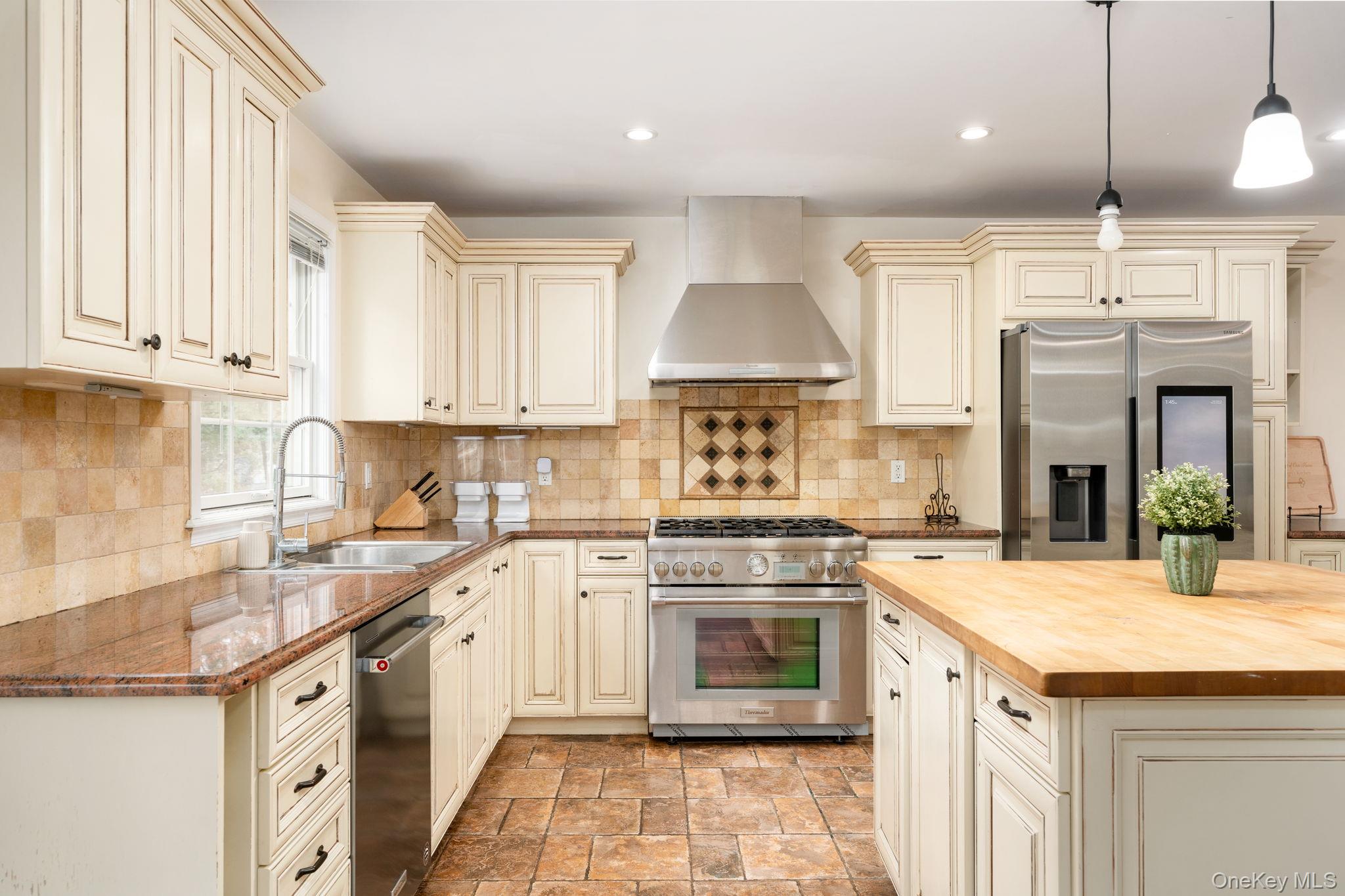 5 Phipps Lane – For Sale photo 8