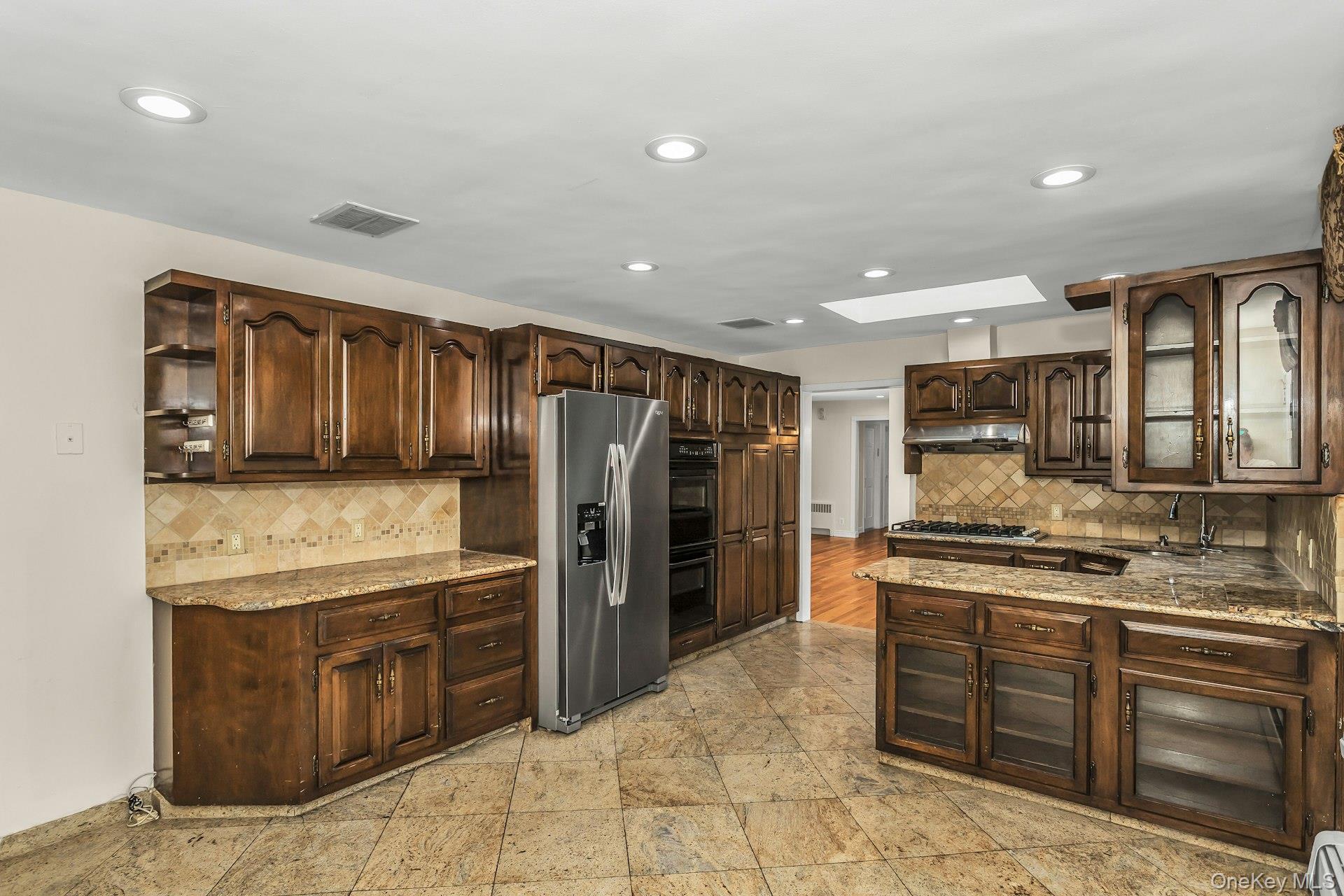 260 Oakridge Lane – For Rent photo 14