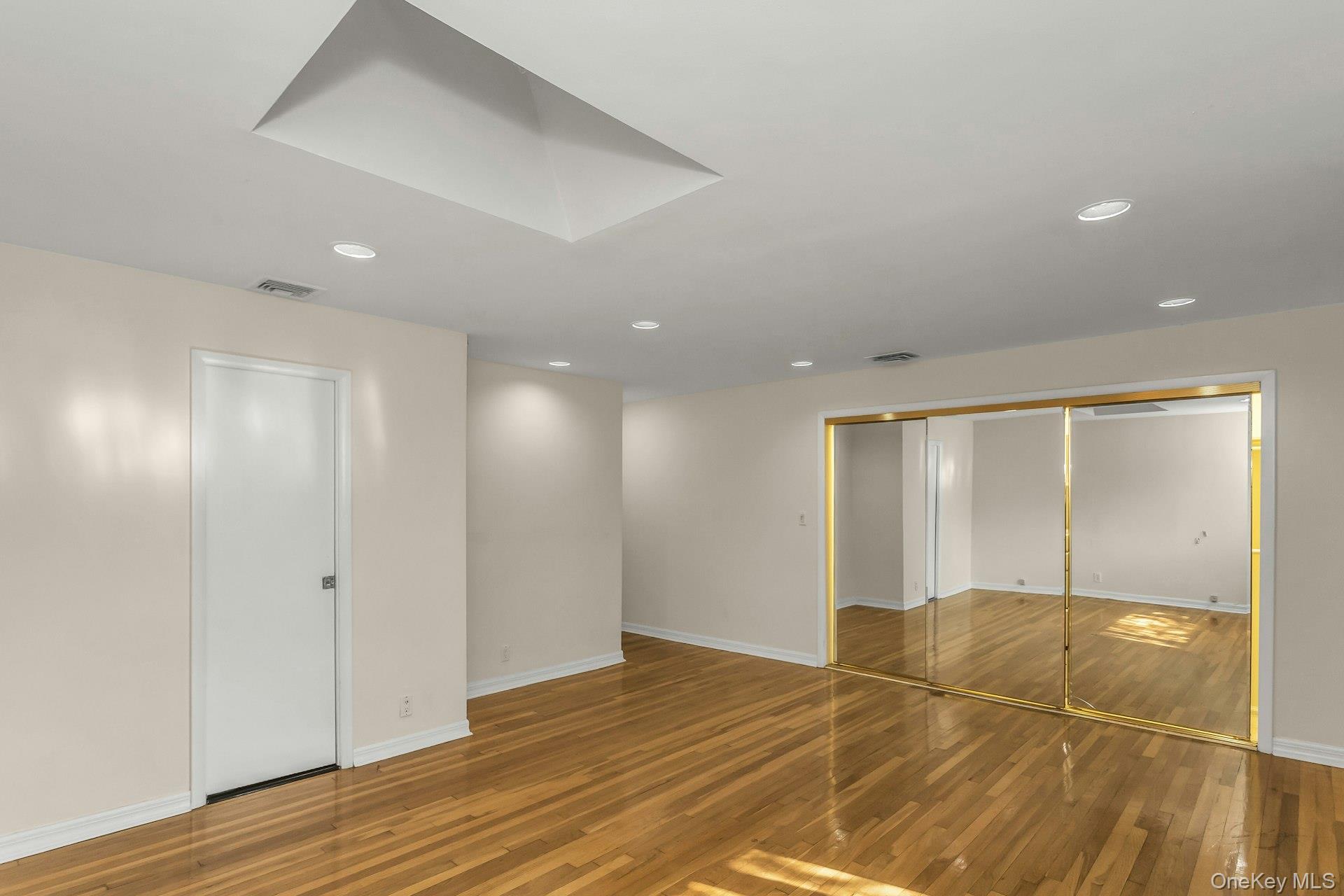 260 Oakridge Lane – For Rent photo 20