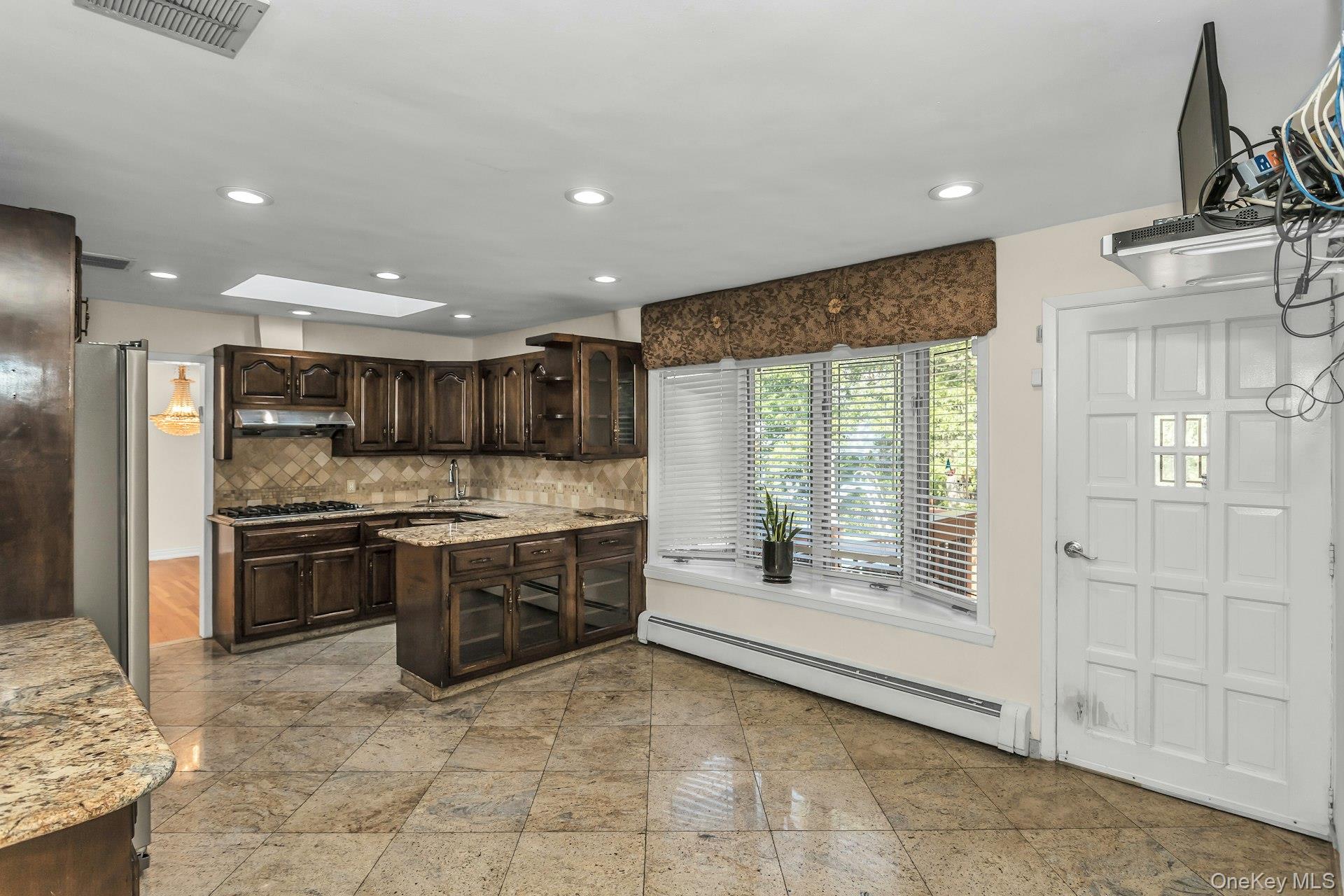 260 Oakridge Lane – For Rent photo 13