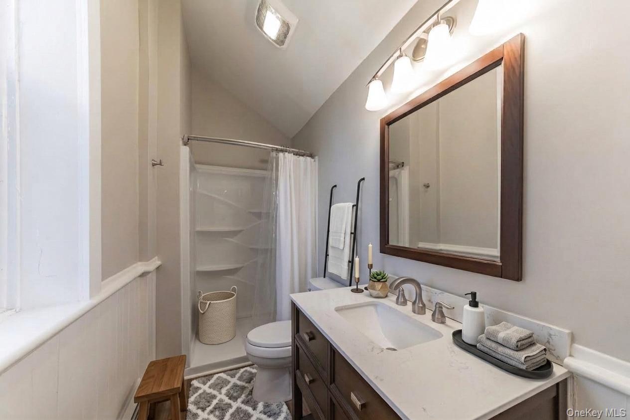 21 Idlewild Avenue, Unit 8 photo 4